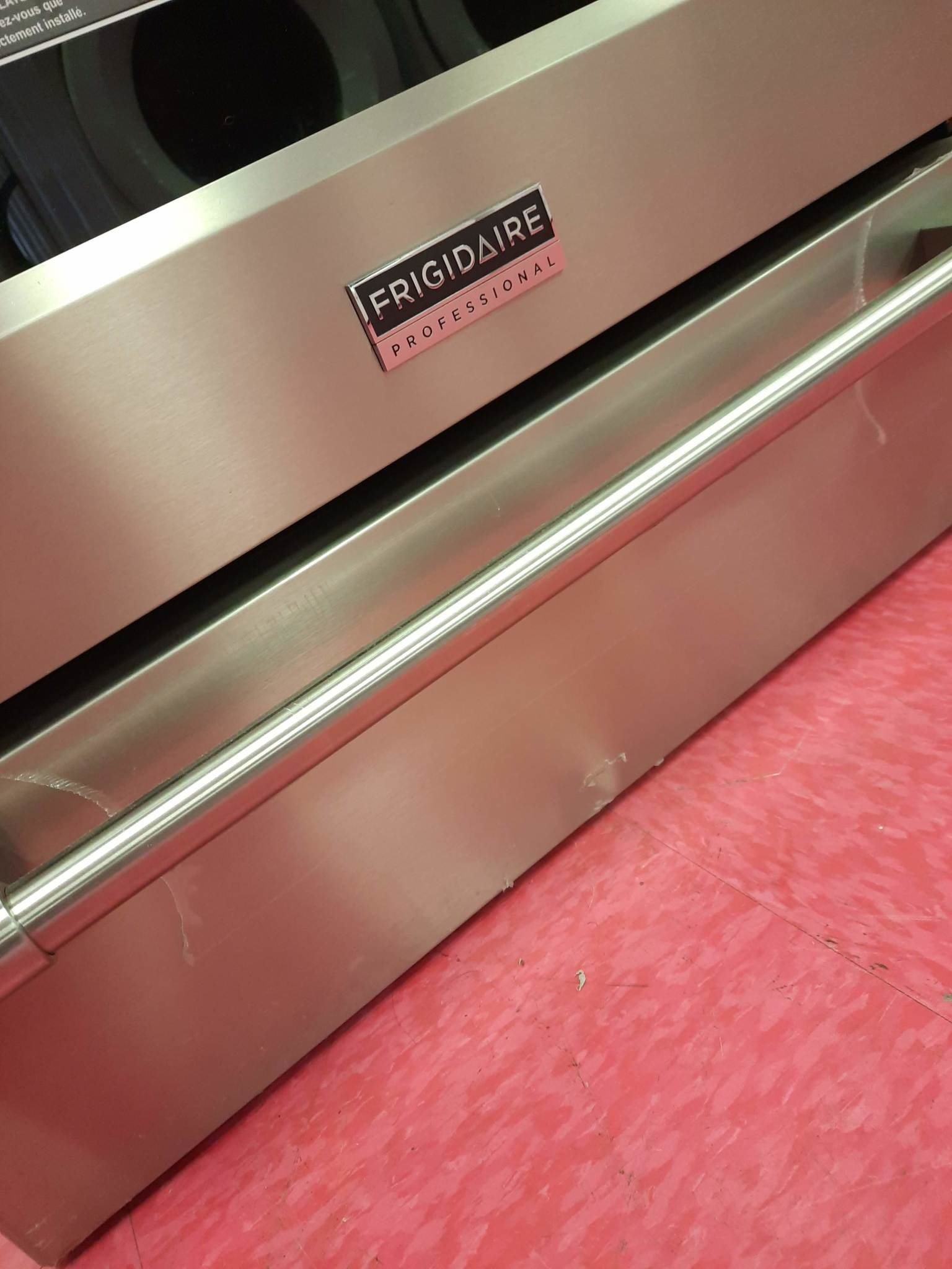 Frigidaire FPGH3077RFE  Professional 5 Burners 5.1-cu ft Self-Cleaning True Convection Gas Range (Smudge-Proof Stainless Steel) (Common: 30-in; Actual: 29.88-in)