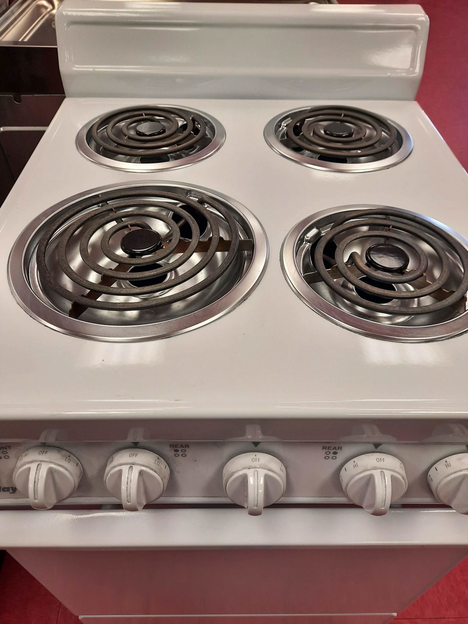 Holiday *EAK10MOO 4 Elements 2.4-cu ft Freestanding Electric Range (White) (Common: 20-in; Actual: 20.125-in)