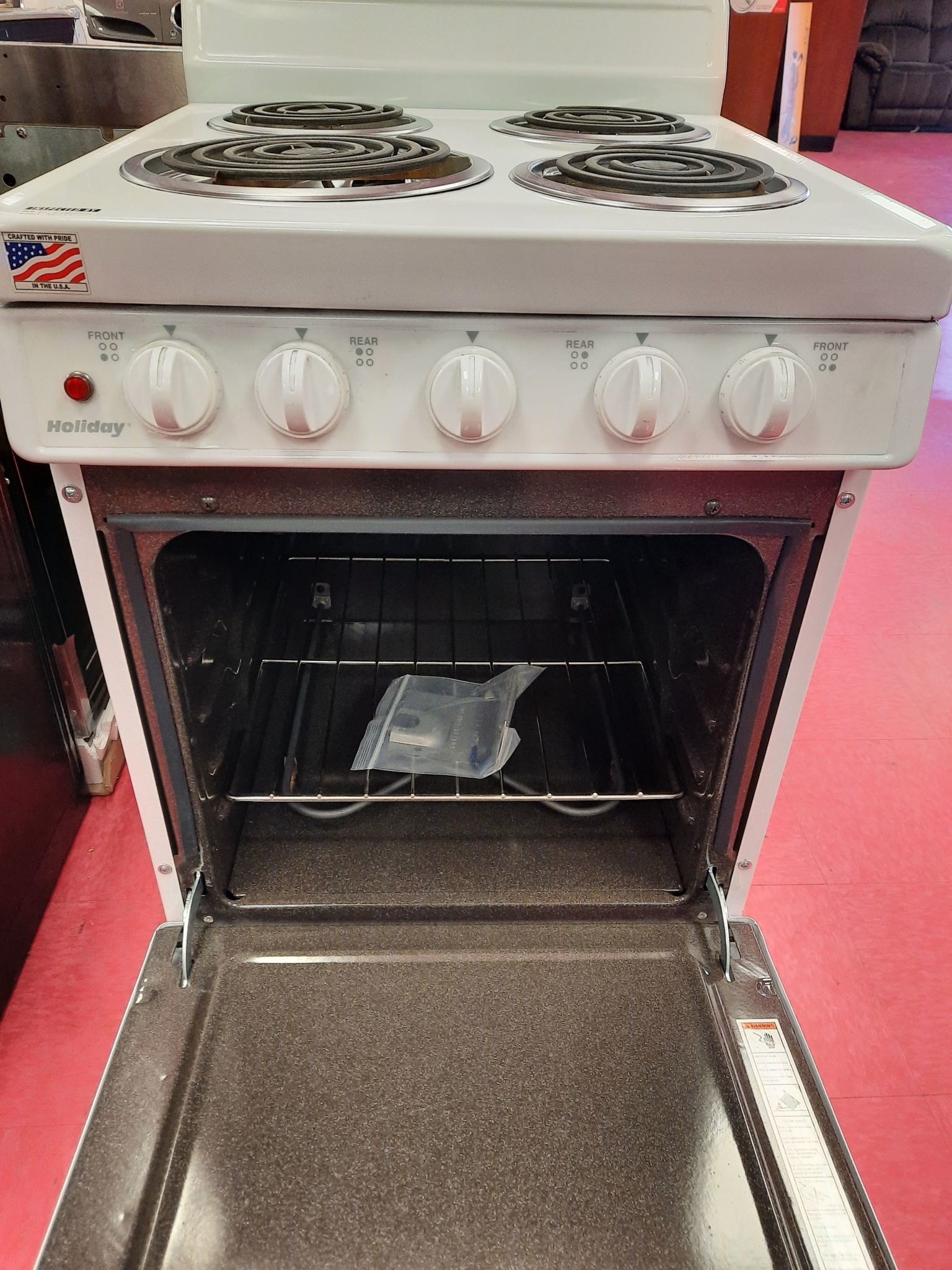 Holiday *EAK10MOO 4 Elements 2.4-cu ft Freestanding Electric Range (White) (Common: 20-in; Actual: 20.125-in)