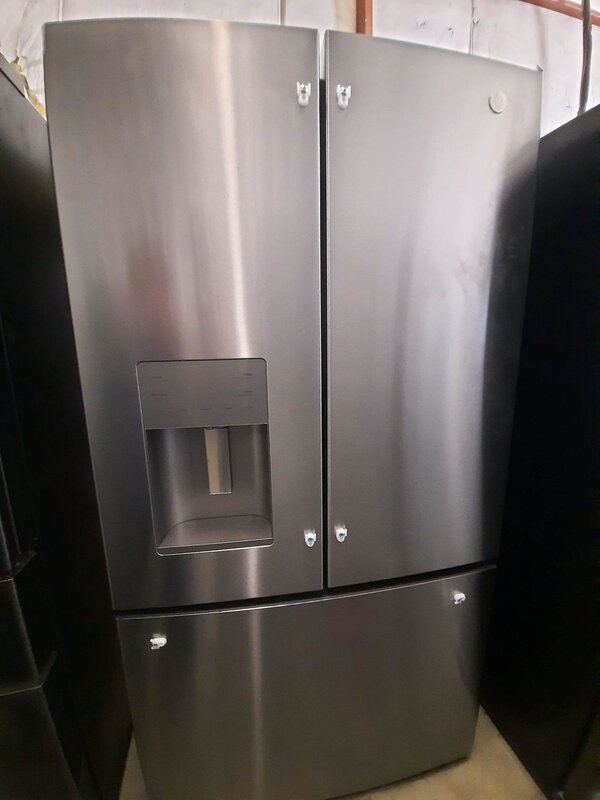 GE *GE GFE26JYMFFS  25.6 cu. ft. French Door Refrigerator in Fingerprint Resistant Stainless Steel, ENERGY STAR
