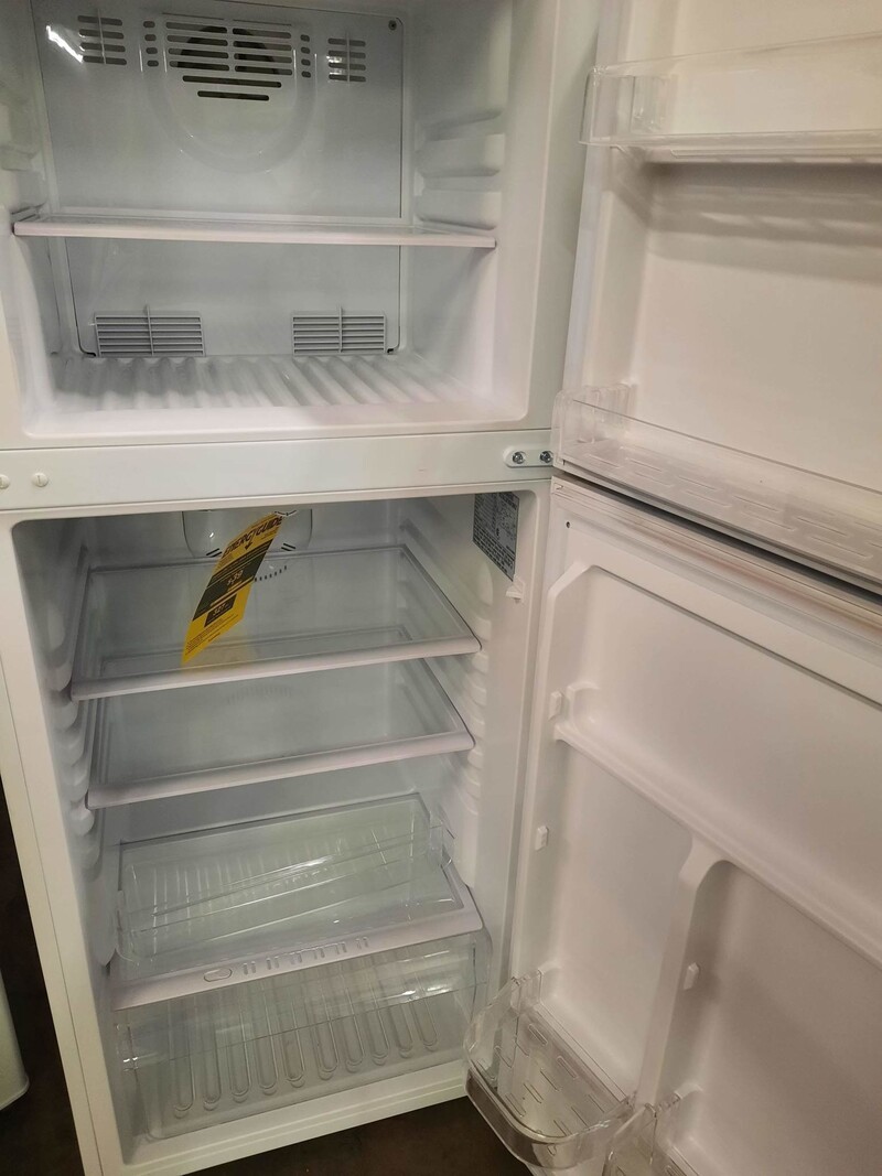 Haier Haier HA10TG21SW  9.8 cu. ft. Top Freezer Refrigerator in White