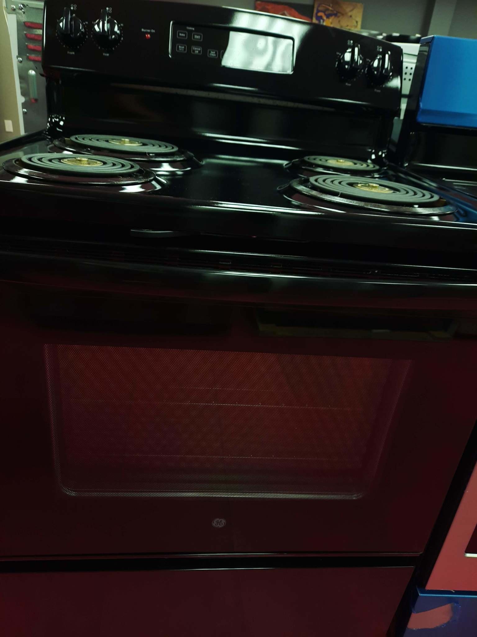 GE *JB256DMBB  30-in 4 Elements 5-cu ft Self-Cleaning Freestanding Electric Range (Black)