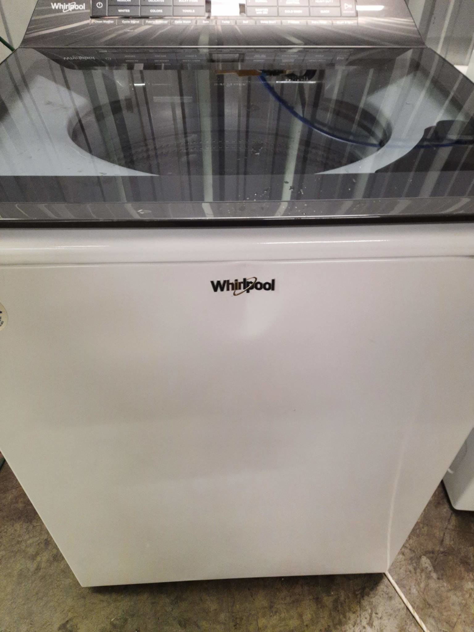 Whirlpool Whirlpool WTW5105HW 4.7 cu. ft. White Top Load Washing Machine with Built-in Water Faucet and Stain Brush