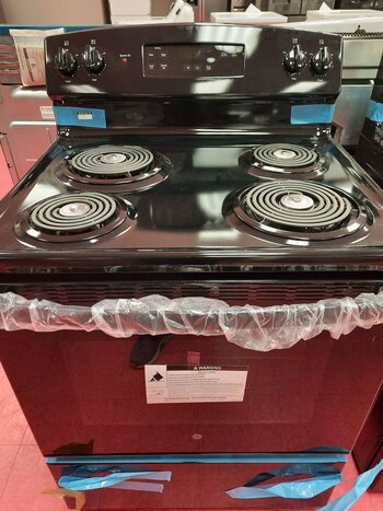GE GE JBS360DMBB 30-in 4 Elements 5-cu ft Freestanding Electric Range (Black)