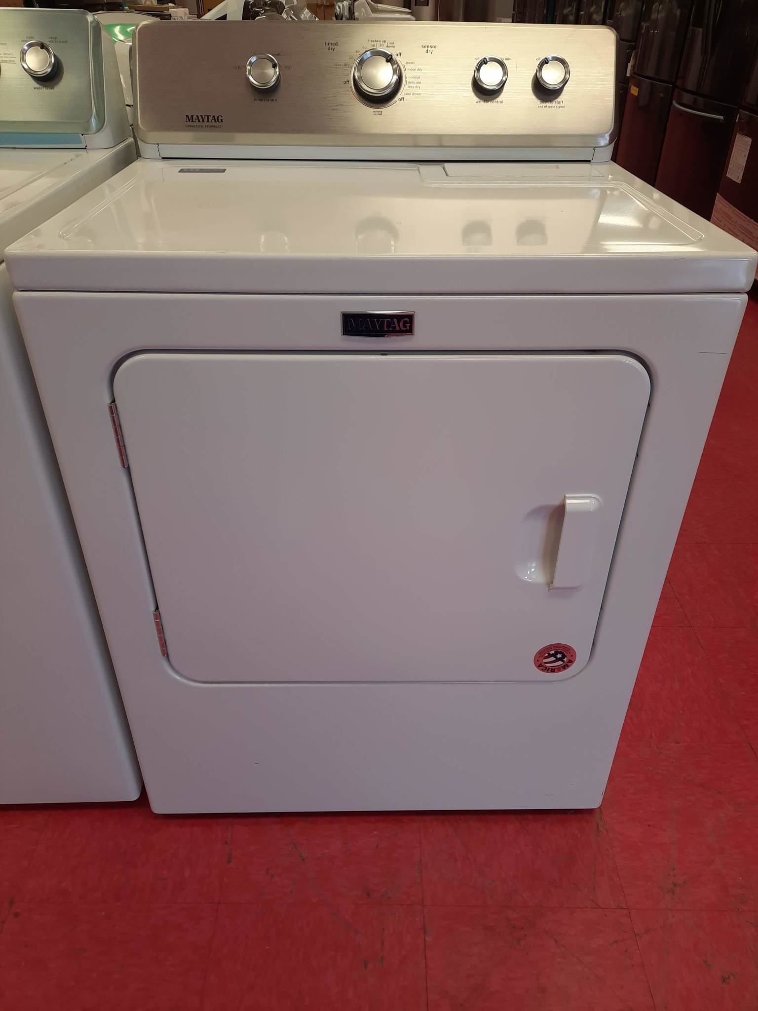 Maytag Maytag MEDC465HW 7.0 cu. ft. 240-Volt White Electric Vented Dryer with Wrinkle Control
