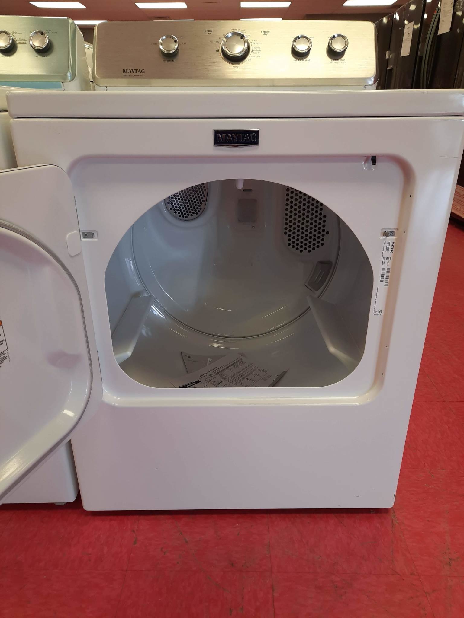 Maytag Maytag MEDC465HW 7.0 cu. ft. 240-Volt White Electric Vented Dryer with Wrinkle Control