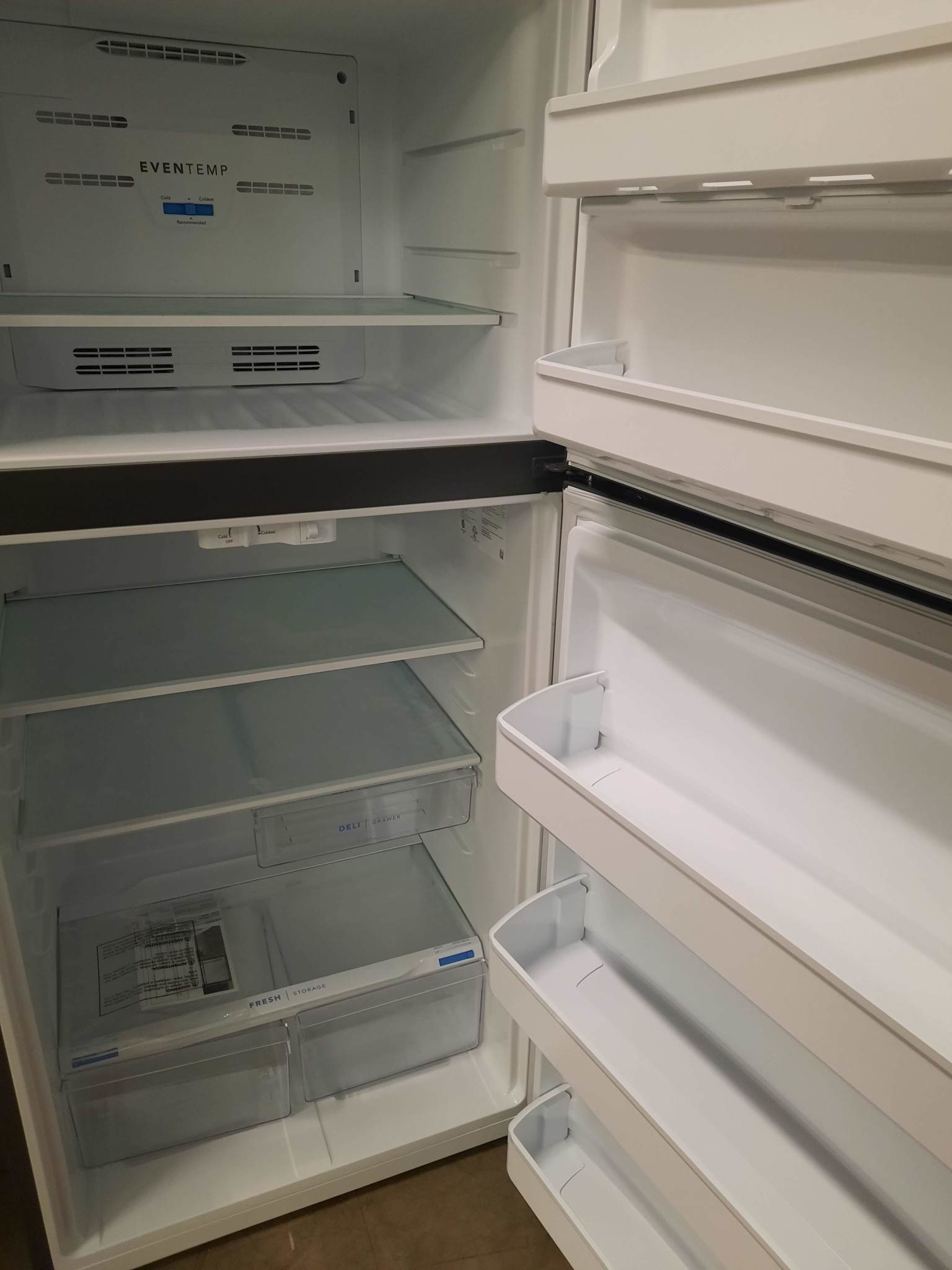 Frigidaire *FFHT1835VS  18.3-cu ft Top-Freezer Refrigerator (Stainless Steel) ENERGY STAR