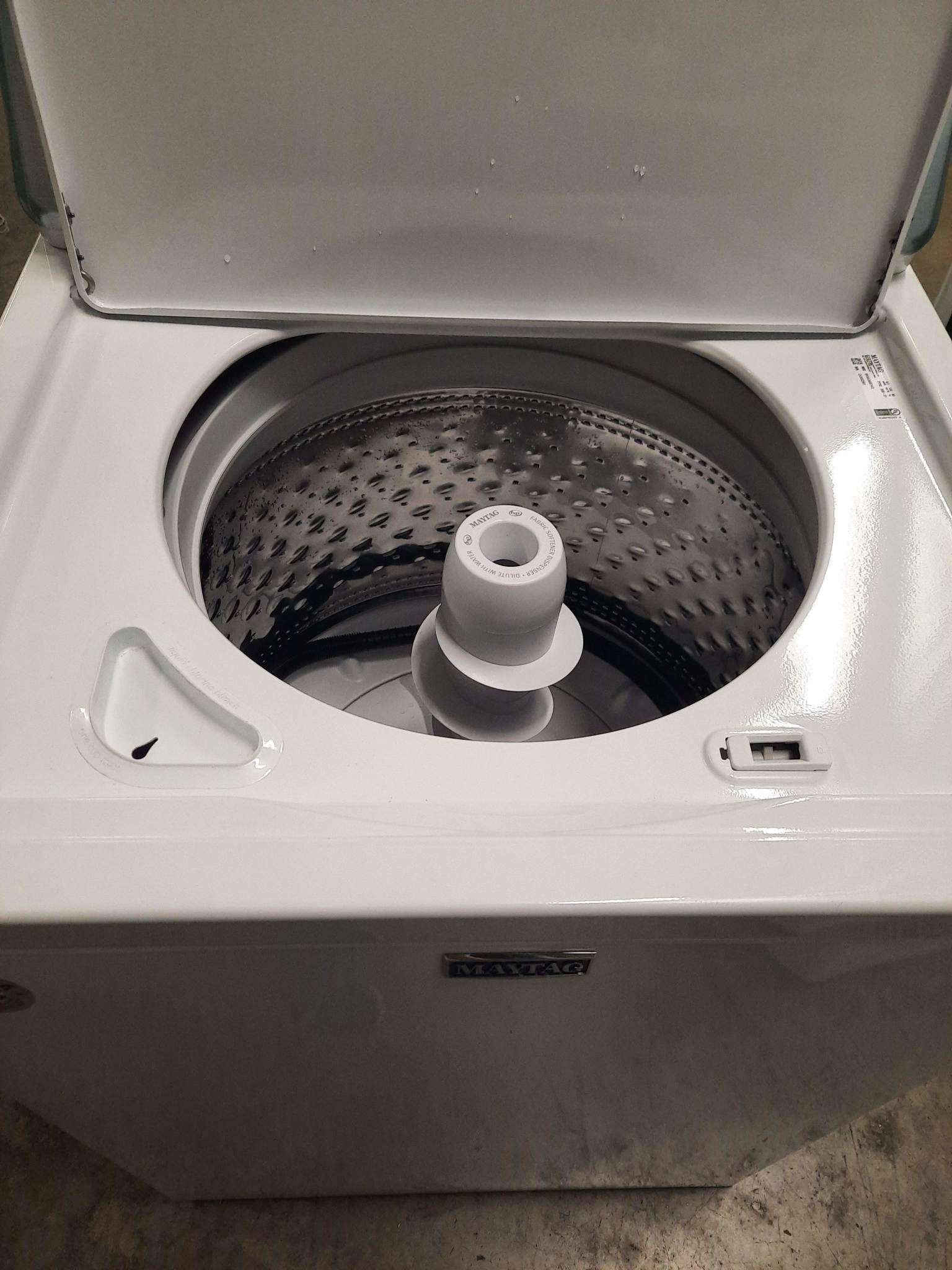 Maytag *Maytag  MVWC565FW   4.2 cu. ft. High-Efficiency White Top Load Washing Machine with Deep Water Wash and PowerWash Cycle