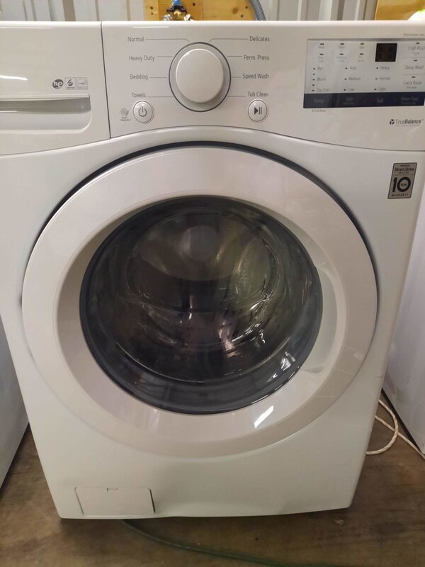 LG *LG   WM3400CW  4.5 cu. ft. Ultra Large Capacity White Front Load Wash Technology Machine with Coldwash technology