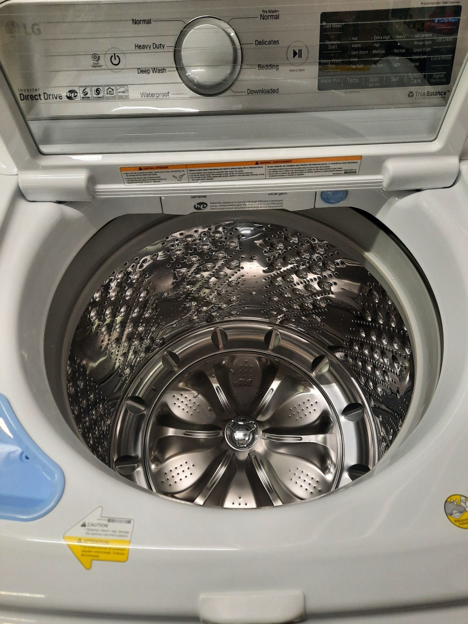 LG LG WT7300CW  5.0 cu. ft. High Efficiency Mega Capacity Smart Top Load Washer with TurboWash3D and Wi-Fi Enabled in White, ENERGY STAR