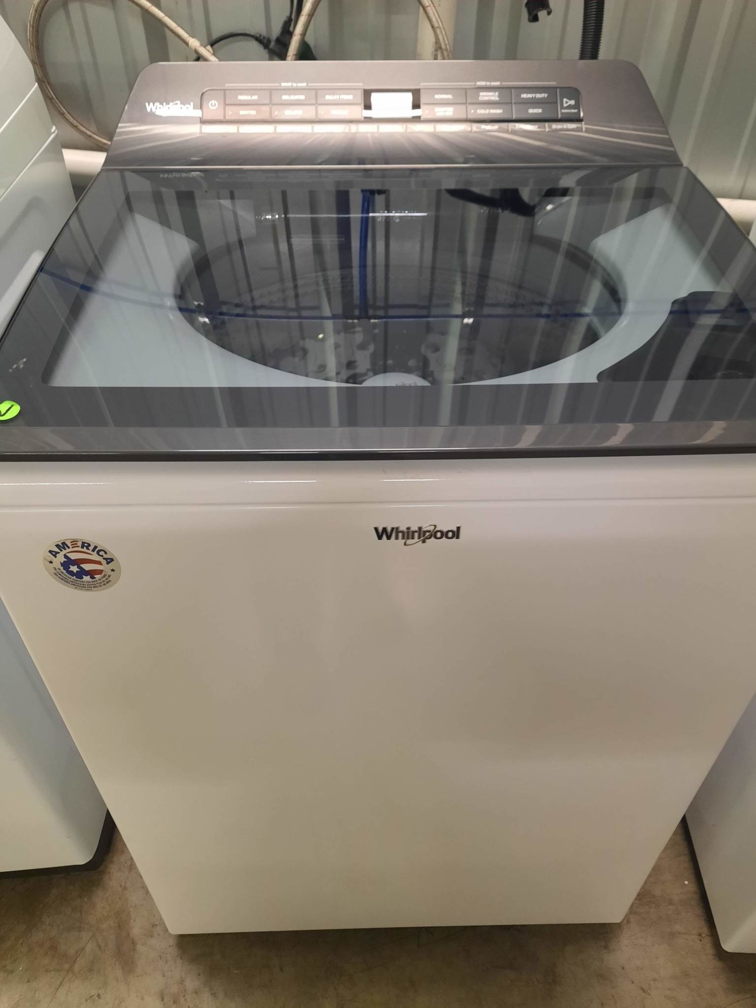 Whirlpool Whirlpool WTW5105HW 4.7 cu. ft. White Top Load Washing Machine with Built-in Water Faucet and Stain Brush