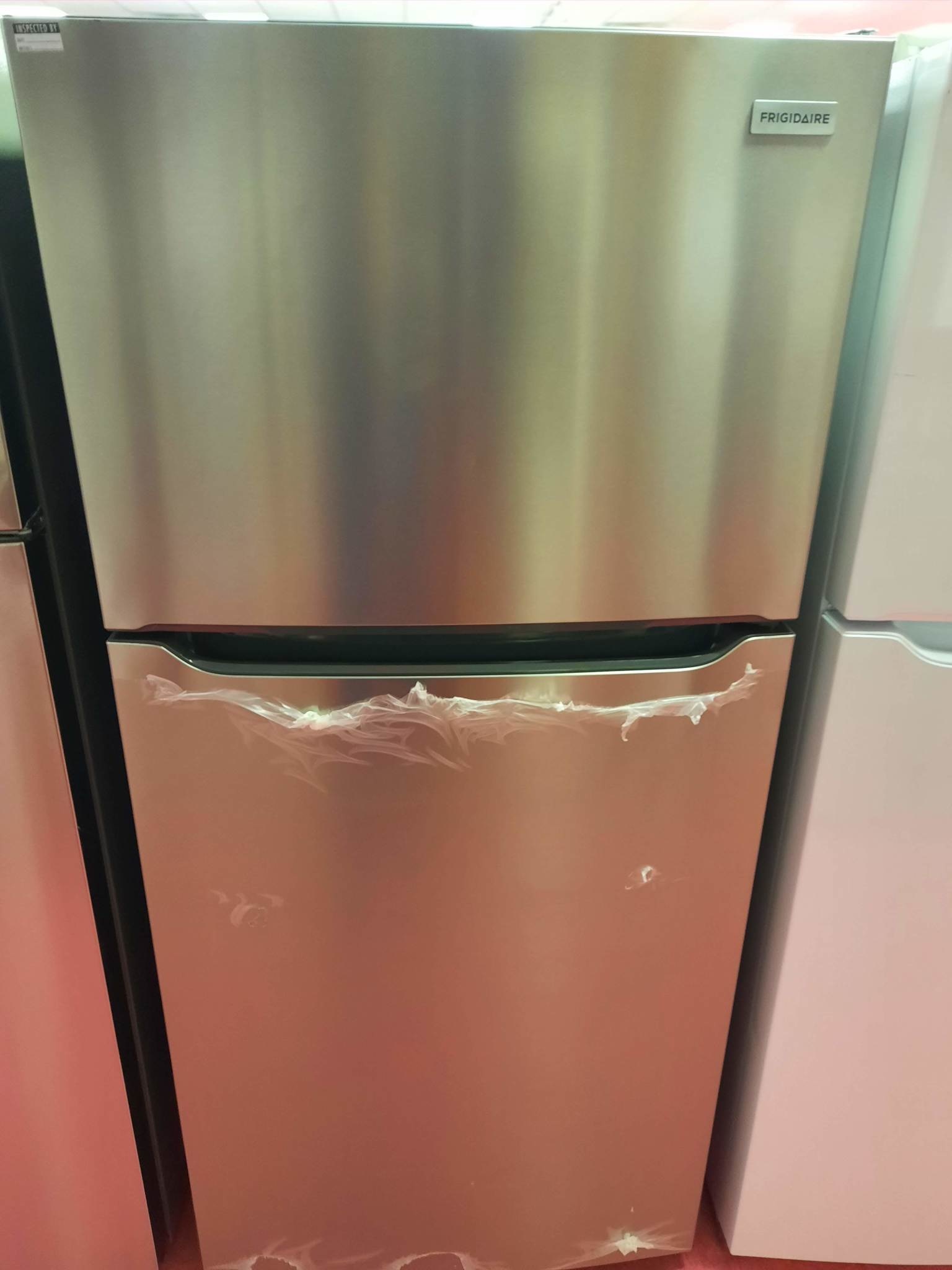 Frigidaire Frigidaire   LFTR1835VF0  18.3-cu ft Top-Freezer Refrigerator (Easycare Stainless Steel)