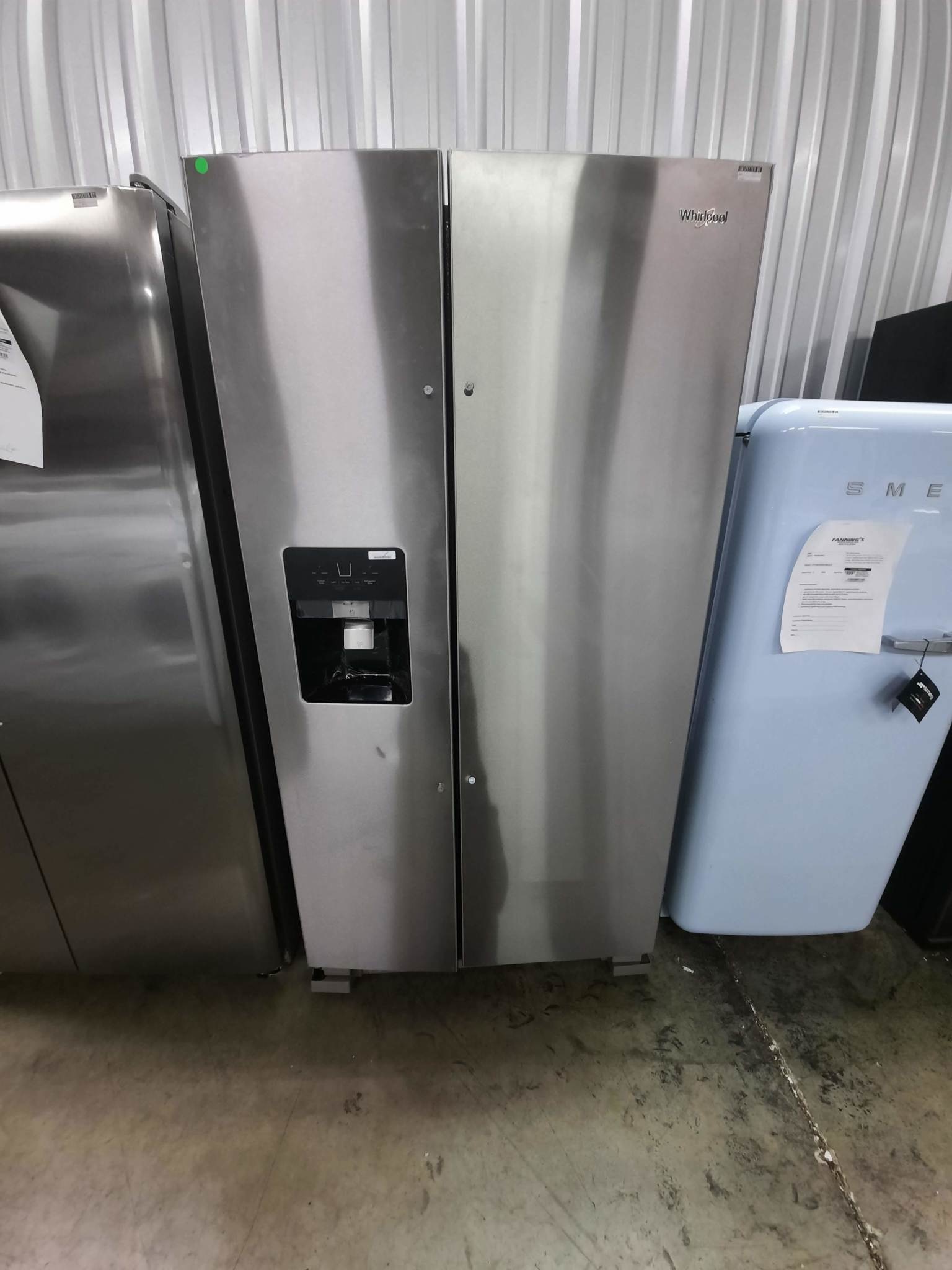 Whirlpool Whirlpool WRS555SIHZ 24.5-cu ft Side-by-Side Refrigerator with Ice Maker (Fingerprint Resistant Stainless Steel)