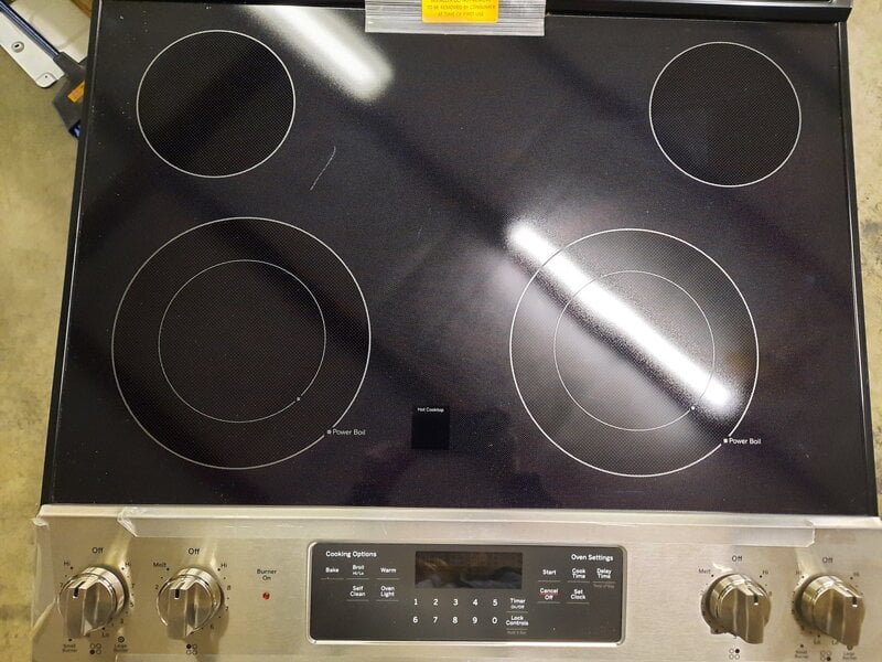 GE *JS645SLSS  30-in Smooth Surface 4 Elements 5.3-cu ft Self-Cleaning Slide-In Electric Range (Stainless Steel)