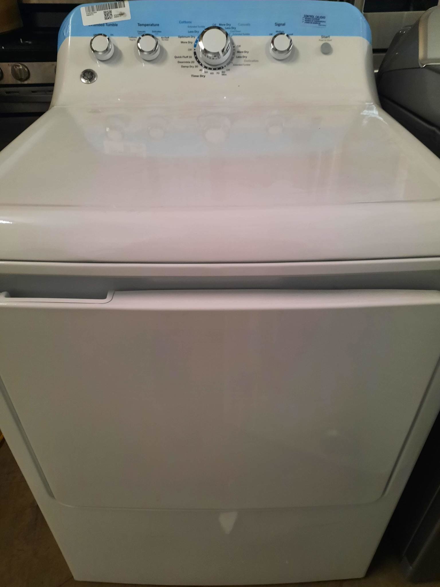 GE *GTD42GASJWW  7.2-cu ft Reversible Side Swing Door Gas Dryer (White)