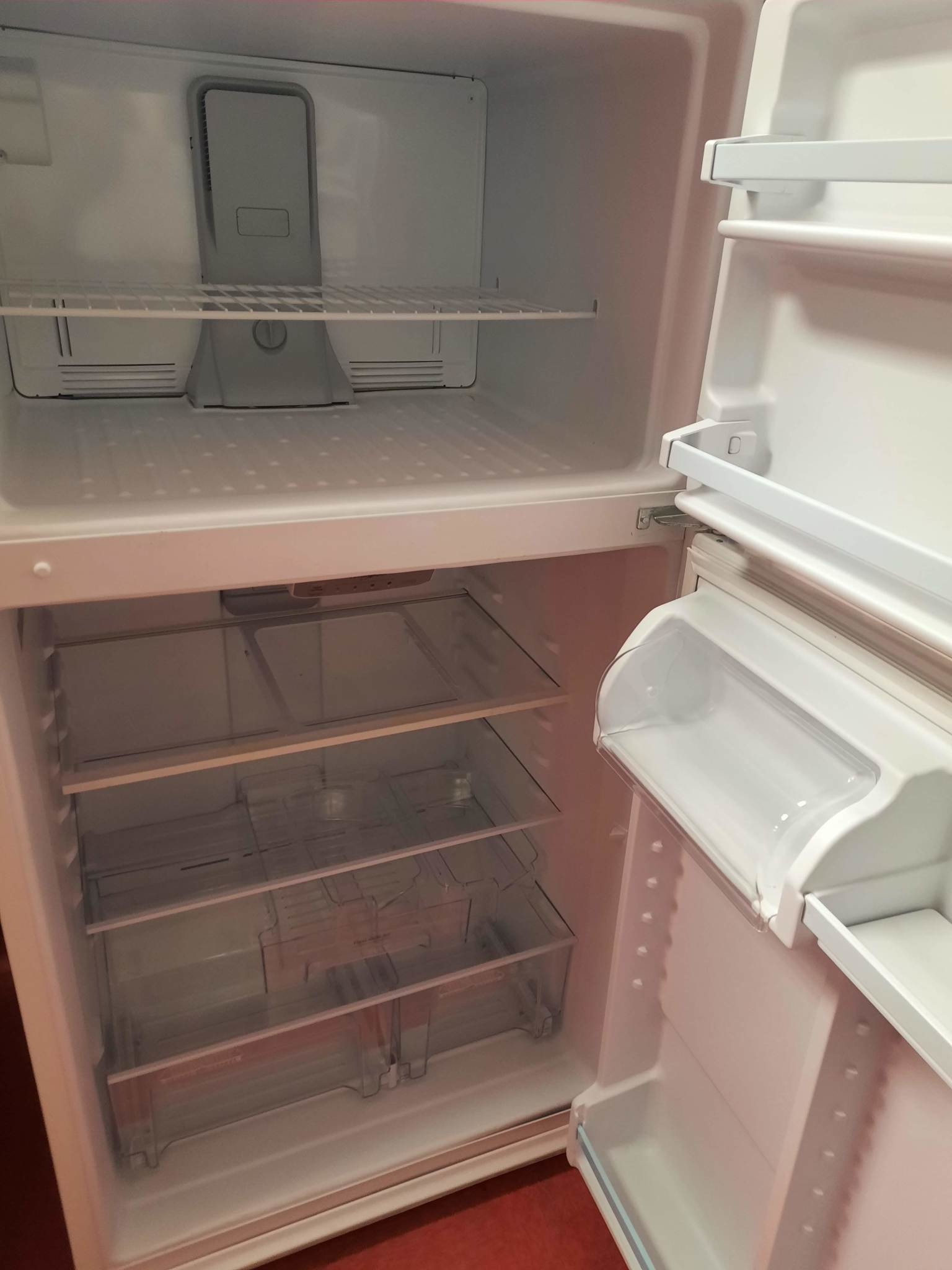 Whirlpool Whirlpool WRT311FZDW 20 cu. ft. Top Freezer Refrigerator in White