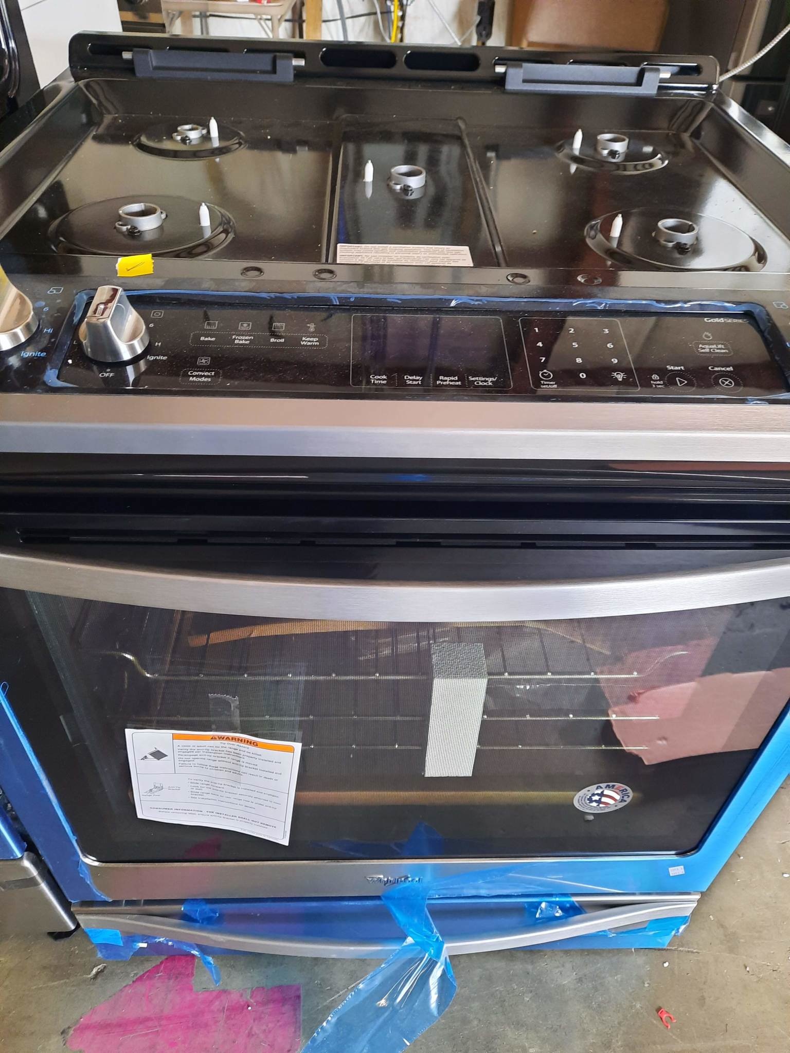 Whirlpool *Whirlpool WEG745H0FS 30-in 5 Burners 5.8-cu ft Self-Cleaning Convection Oven Slide-In Gas Range (Stainless Steel)