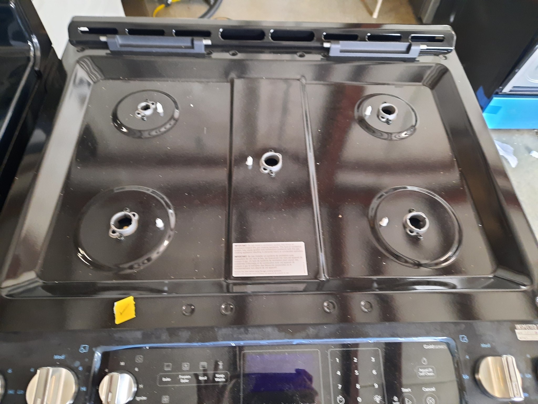 Whirlpool *Whirlpool WEG745H0FS 30-in 5 Burners 5.8-cu ft Self-Cleaning Convection Oven Slide-In Gas Range (Stainless Steel)