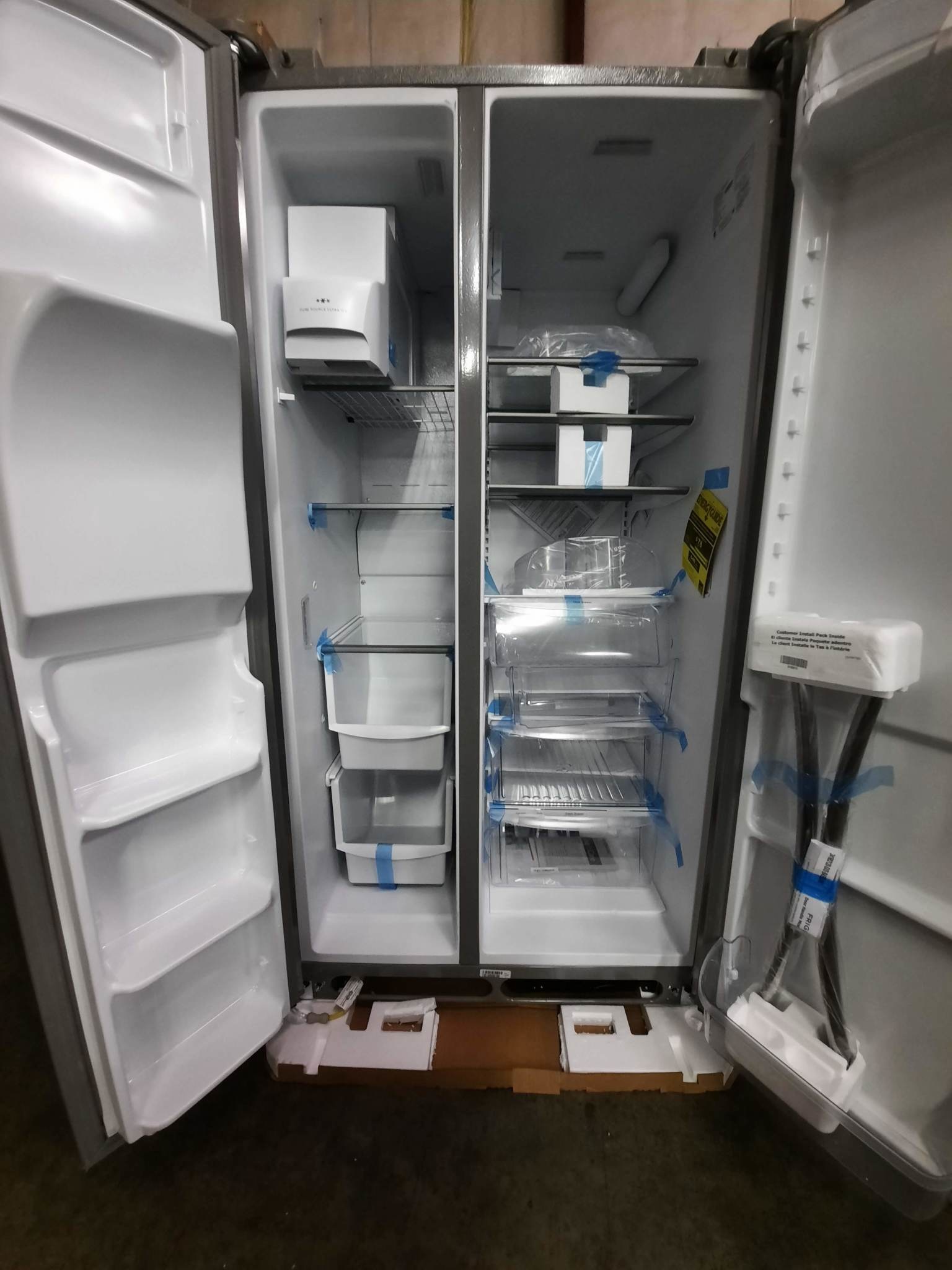 Frigidaire FRIGIDAIRE LGHX2636TFB  **Back is Damaged**  Gallery 25.5-cu ft Side-by-Side Refrigerator with Ice Maker (Smudge-Proof Stainless Steel) ENERGY STAR