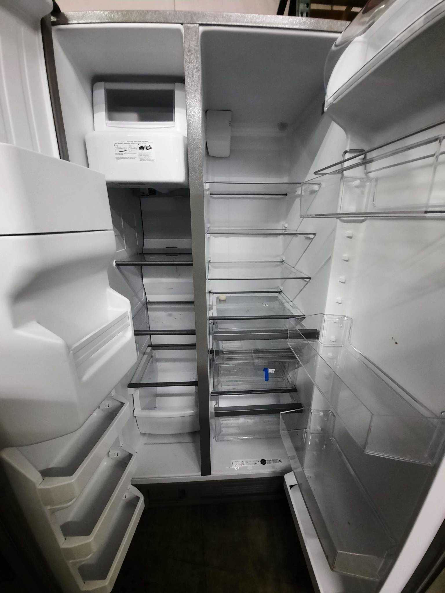 Whirlpool Whirlpool WRS325SDHZ 24.5-cu ft Side-by-Side Refrigerator with Ice Maker (Fingerprint-Resistant Stainless Steel)