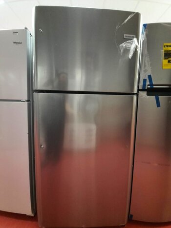 Frigidaire Frigidaire LFTR2021TF 20.4 cu. ft. Top Freezer Refrigerator in Stainless Steel