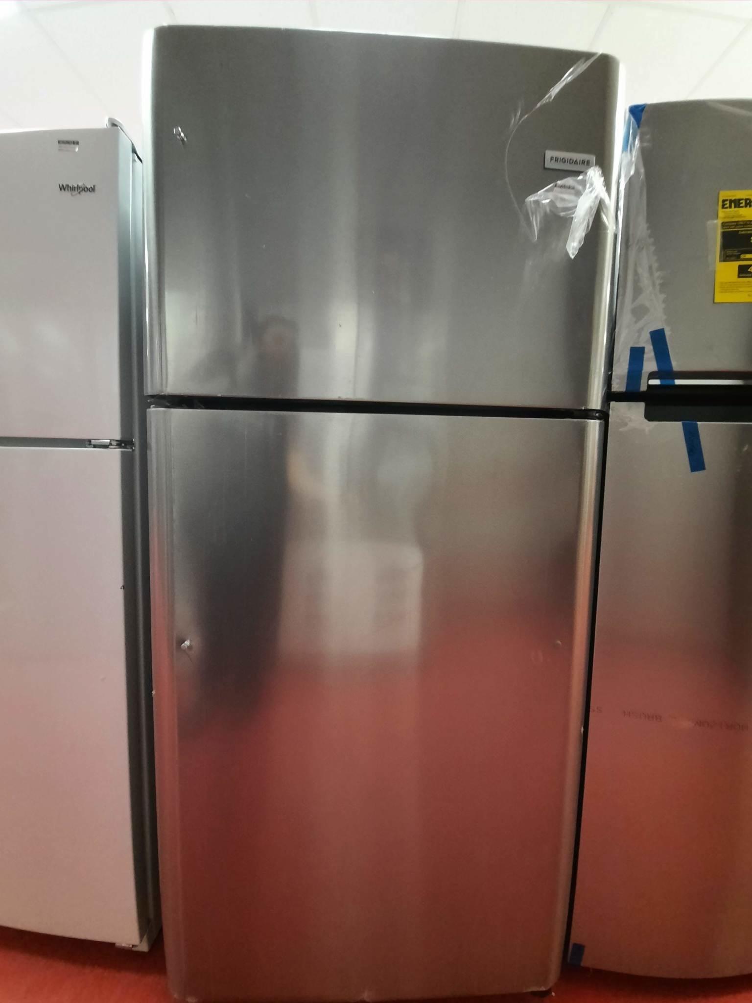 Frigidaire Frigidaire LFTR2021TF 20.4 cu. ft. Top Freezer Refrigerator in Stainless Steel