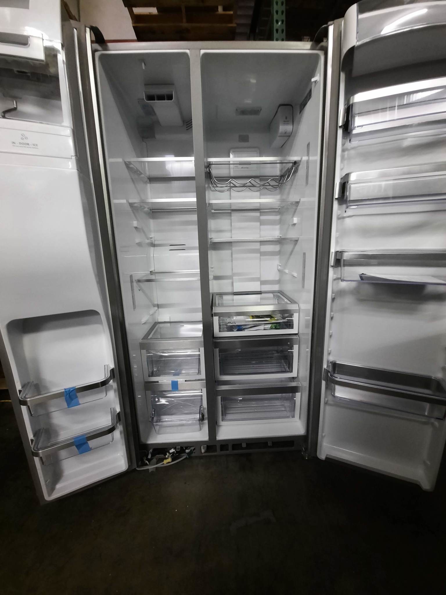 Kitchenaid *KRSC703HPS  36 in. W 22.6 cu. ft. Side by Side Refrigerator in Stainless Steel with PrintShield Finish, Counter Depth