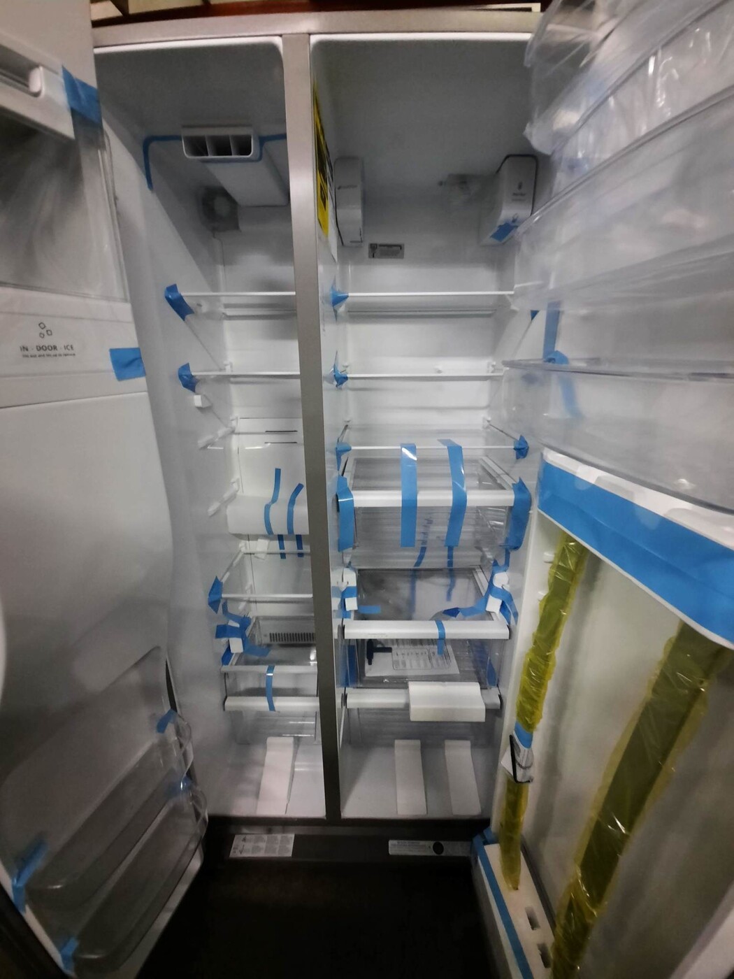 Whirlpool WRS571CIHZ 20.6cu ft CounterDepth SidebySide Refrigerator with Ice Maker