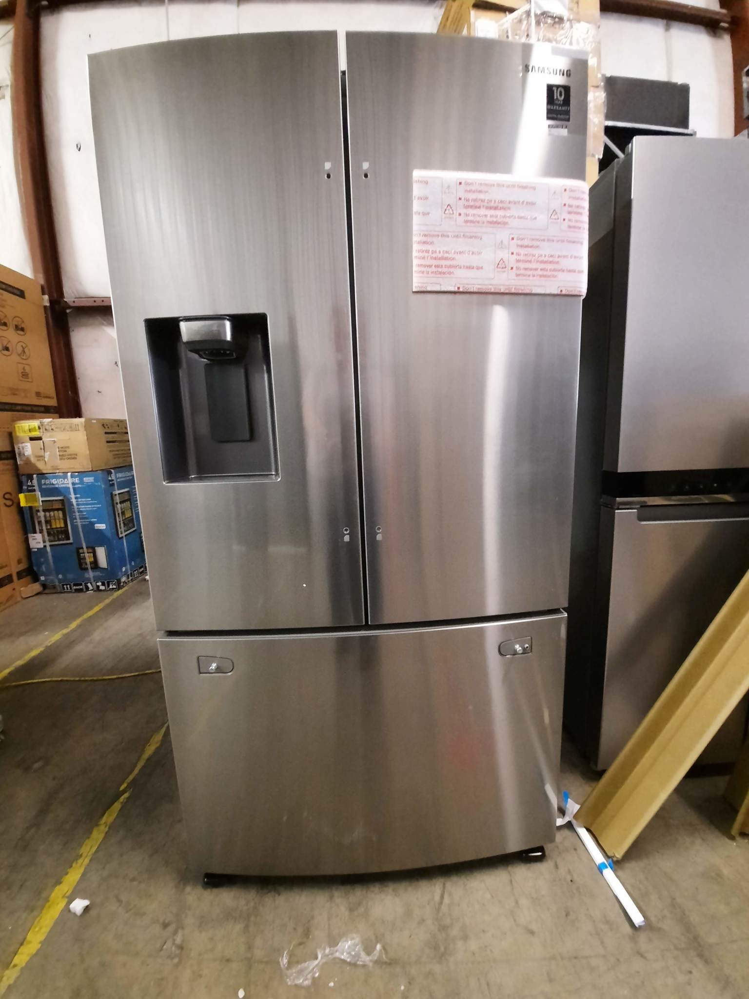 Samsung Samsung RF27T5241SR  27-cu ft French Door Refrigerator with Dual Ice Maker