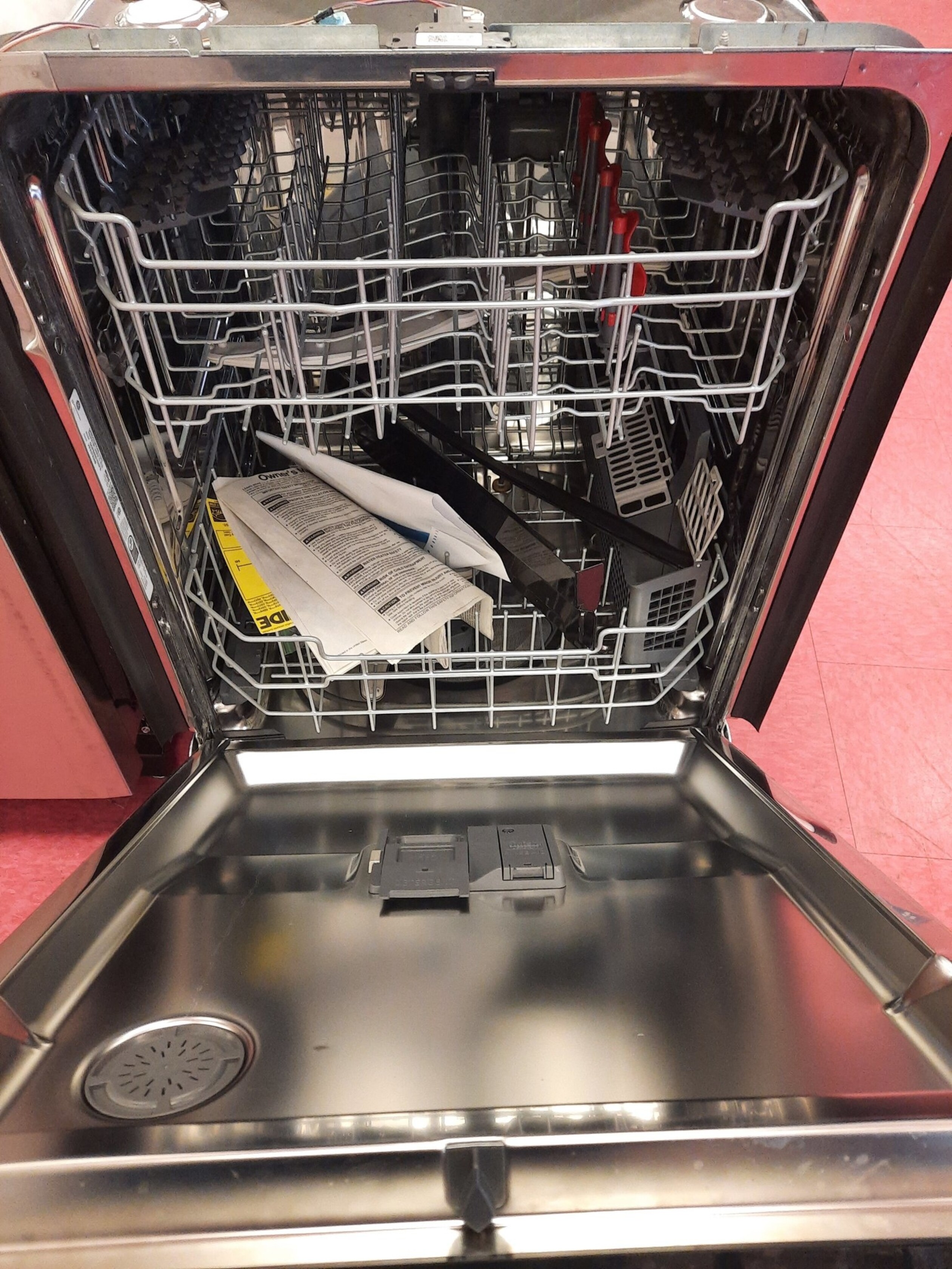 *GE GDP645SYNFS 48Decibel Top Control 24in BuiltIn Dishwasher