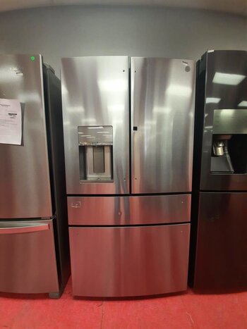 GE GE PVD28BYNFS  27.9 cu. ft. Smart 4-Door French Door Refrigerator with Door in Door in Fingerprint Resistant Stainless Steel