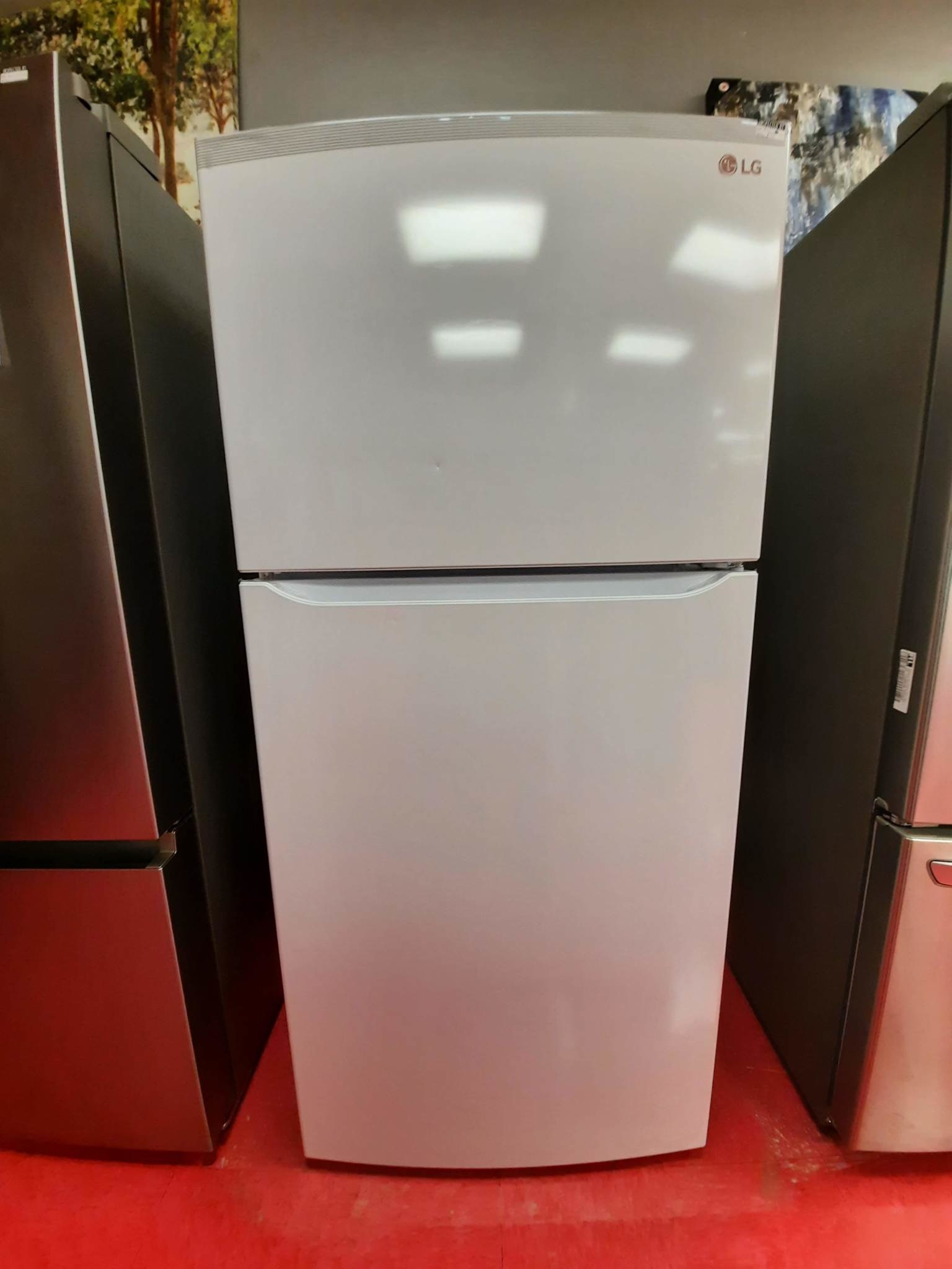LG LG LTCS20020W  30 in. 20 cu. ft. Top Freezer Refrigerator in White with Reversible Door