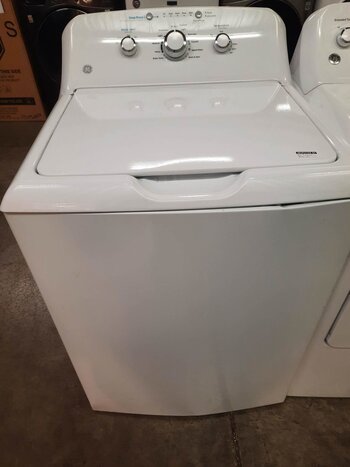 GE *GTW335ASNWW  4.2-cu ft Top-Load Washer  With Stainless Steel Basket (White)