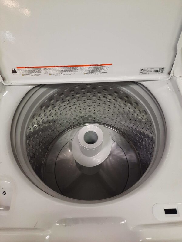 GE *GE  GTW335ASNWW  4.2-cu ft Top-Load Washer  With Stainless Steel Basket (White)