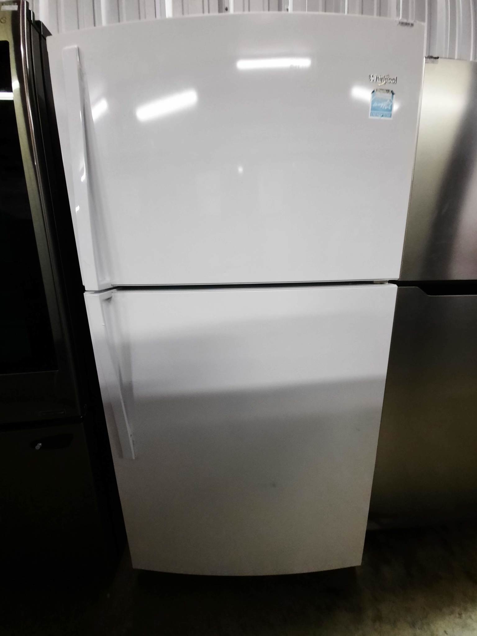 Whirlpool *WRT541SZDW   21.3-cu ft Top-Freezer Refrigerator (White) ENERGY STAR
