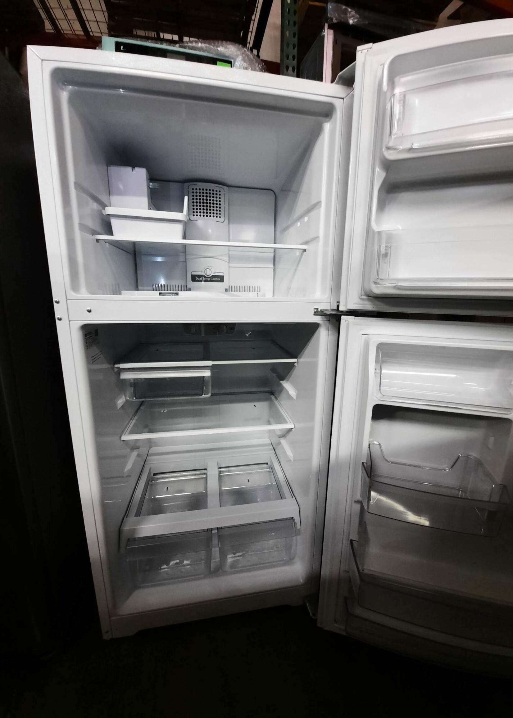 GE *GE  GTS19KGNRWW  Garage Ready 19.1-cu ft Top-Freezer Refrigerator (White)