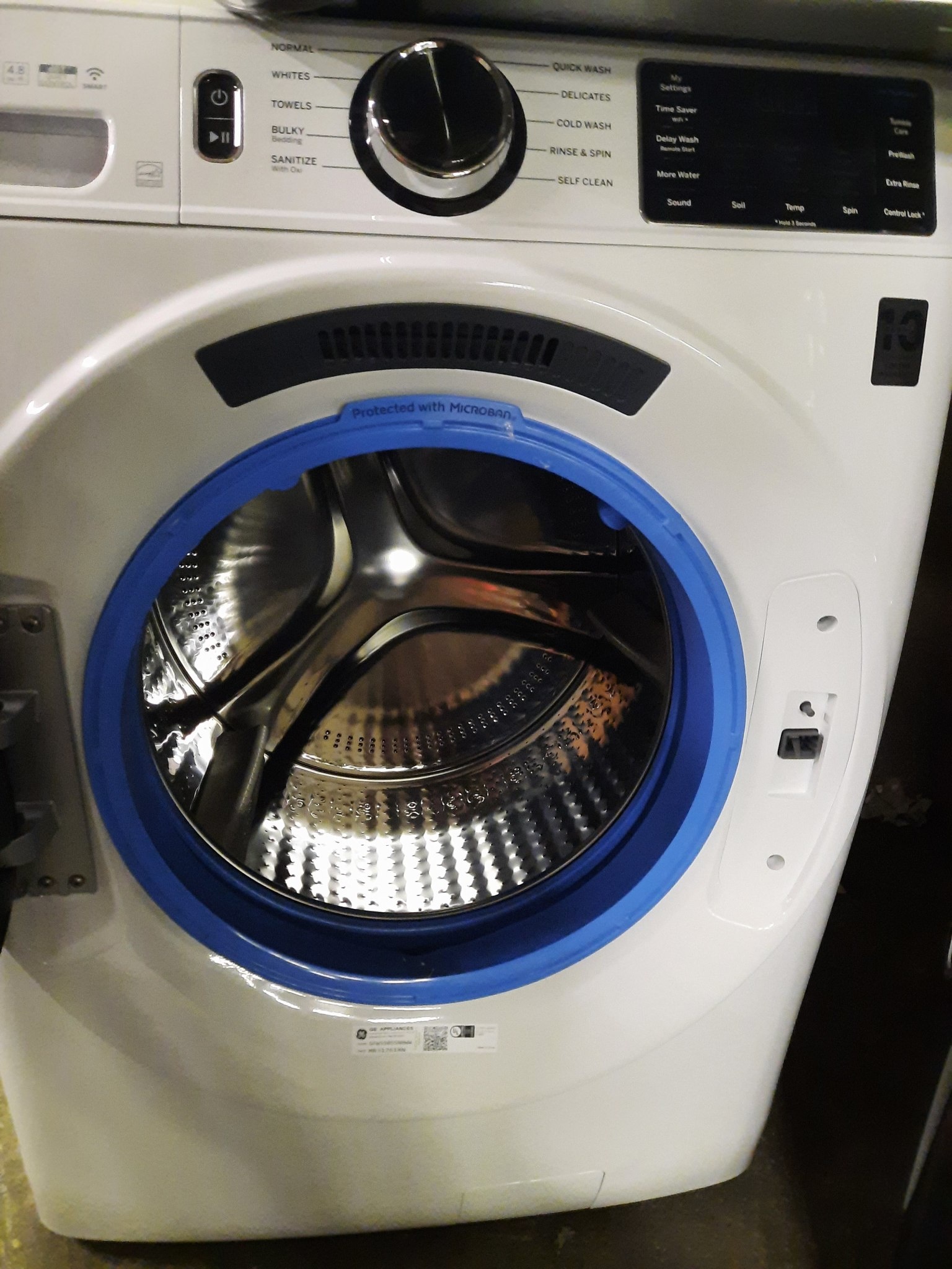 GE GE GFW550SSNWW 32 i 4.8 cu. ft. White Front Load Washing Machine with OdorBlock UltraFresh Vent System and Sanitize with Oxi