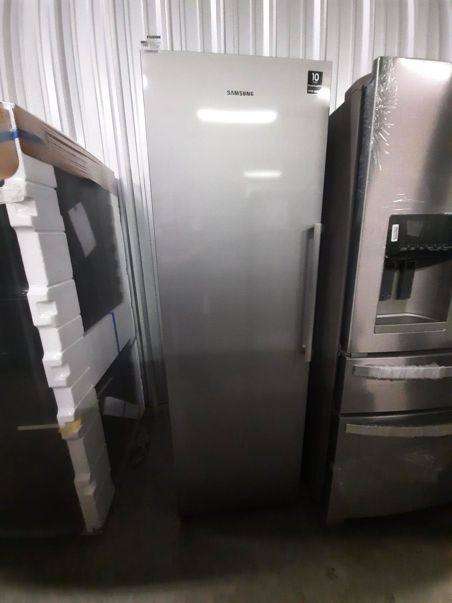 Samsung *RZ11M7074SA   11.4 cu. ft. Capacity Convertible Upright Freezer - Stainless Look