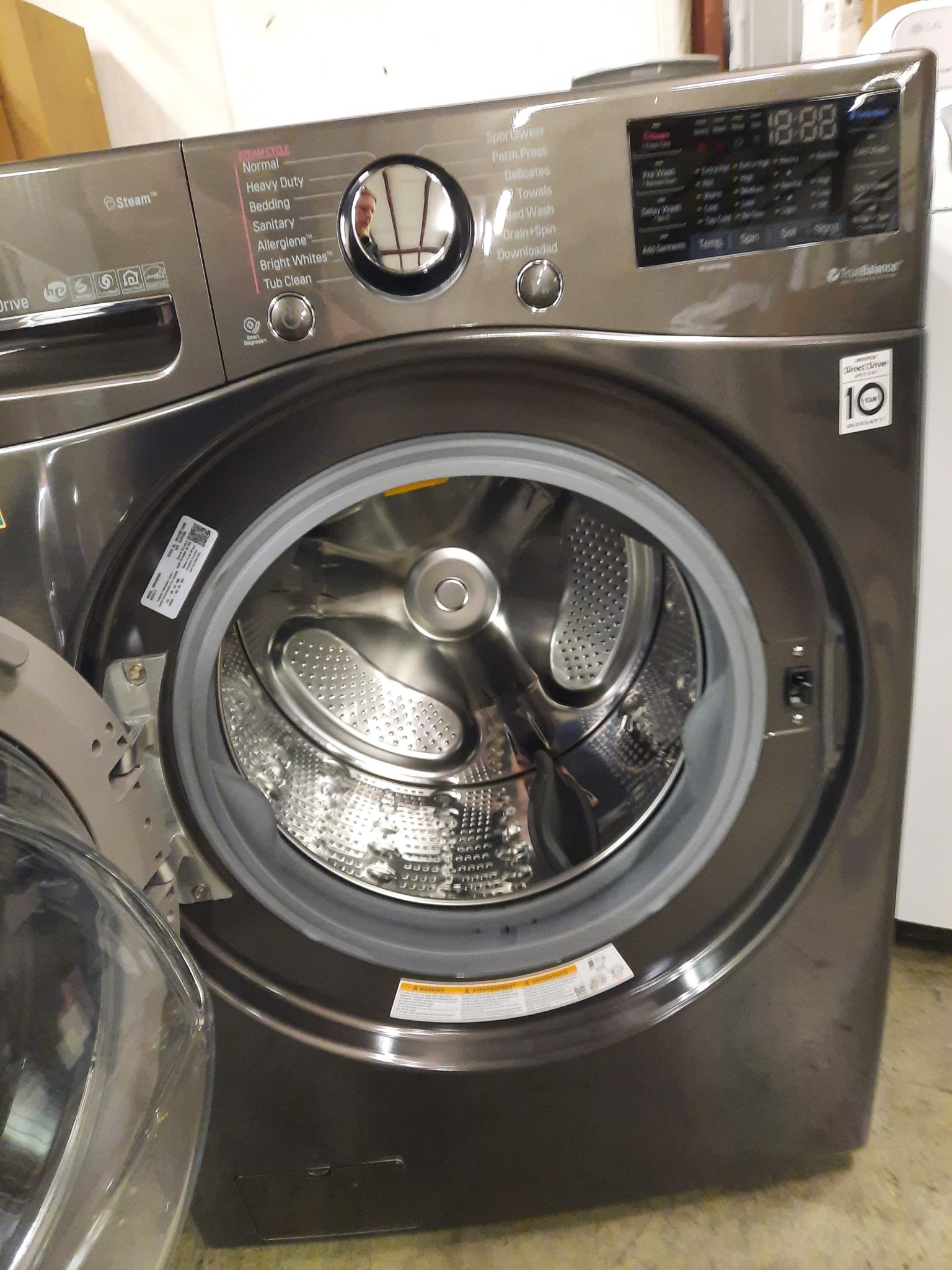 LG LG WM3900HBA  SmartThinQ TurboWash 360 4.5-cu ft High Efficiency Stackable Steam Cycle Front-Load Washer (Black Steel) ENERGY STAR