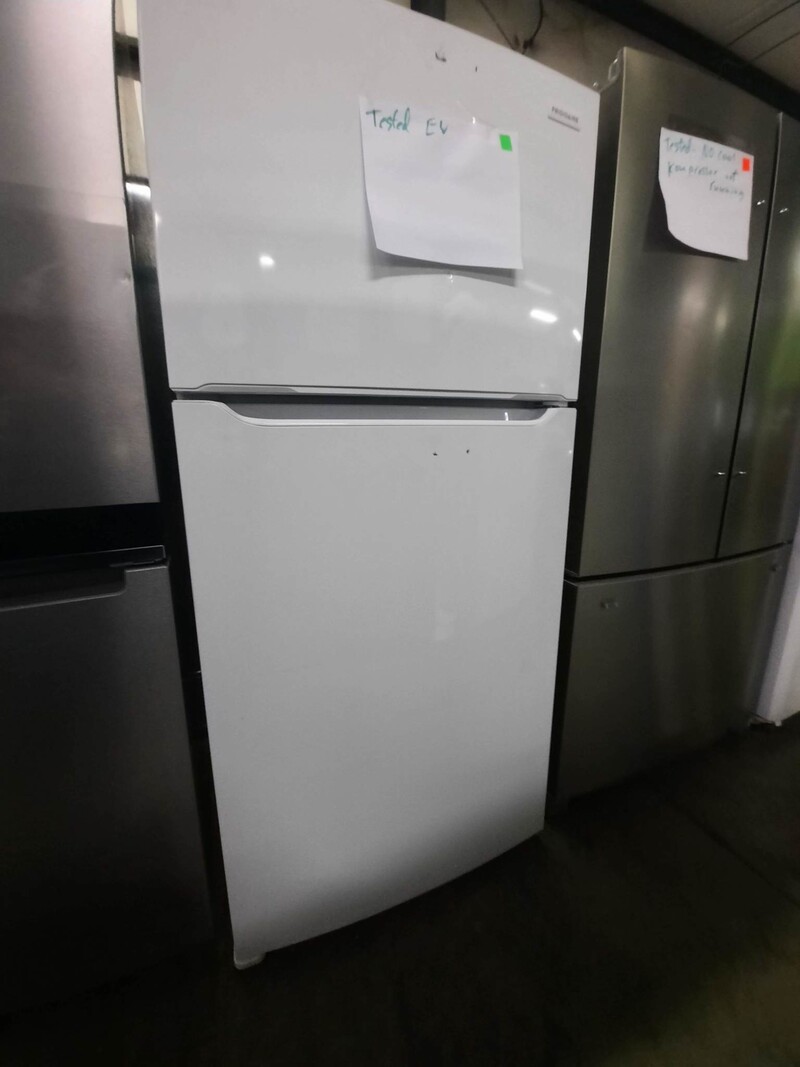 Frigidaire *FFTR1835VW  18.3-cu ft Top-Freezer Refrigerator (White)