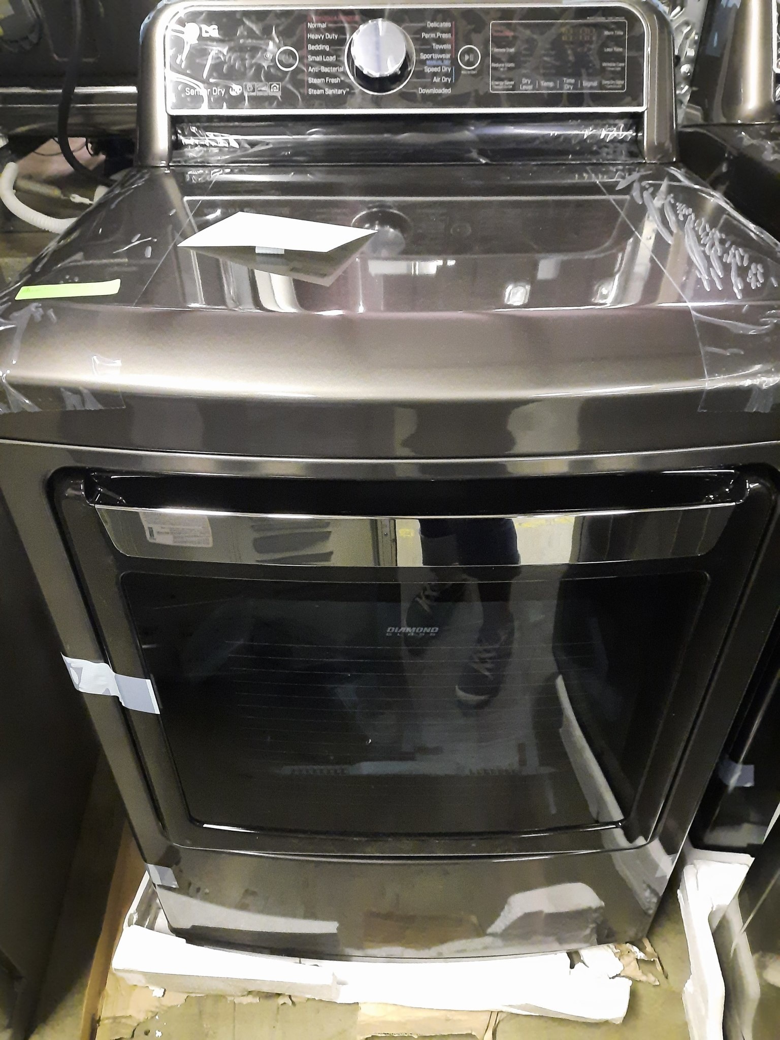 LG DLEX7900BE  7.3 cu ft Ultra Large Smart Front Load Electric Dryer with EasyLoad Door, SensorDry & TurboSteam in Black Steel