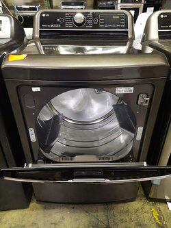 LG *DLEX7900BE   7.3 cu ft Ultra LarSmart Front Load Electric Dryer with EasyLoad Door, SensorDry & TurboSteam in Black Steel