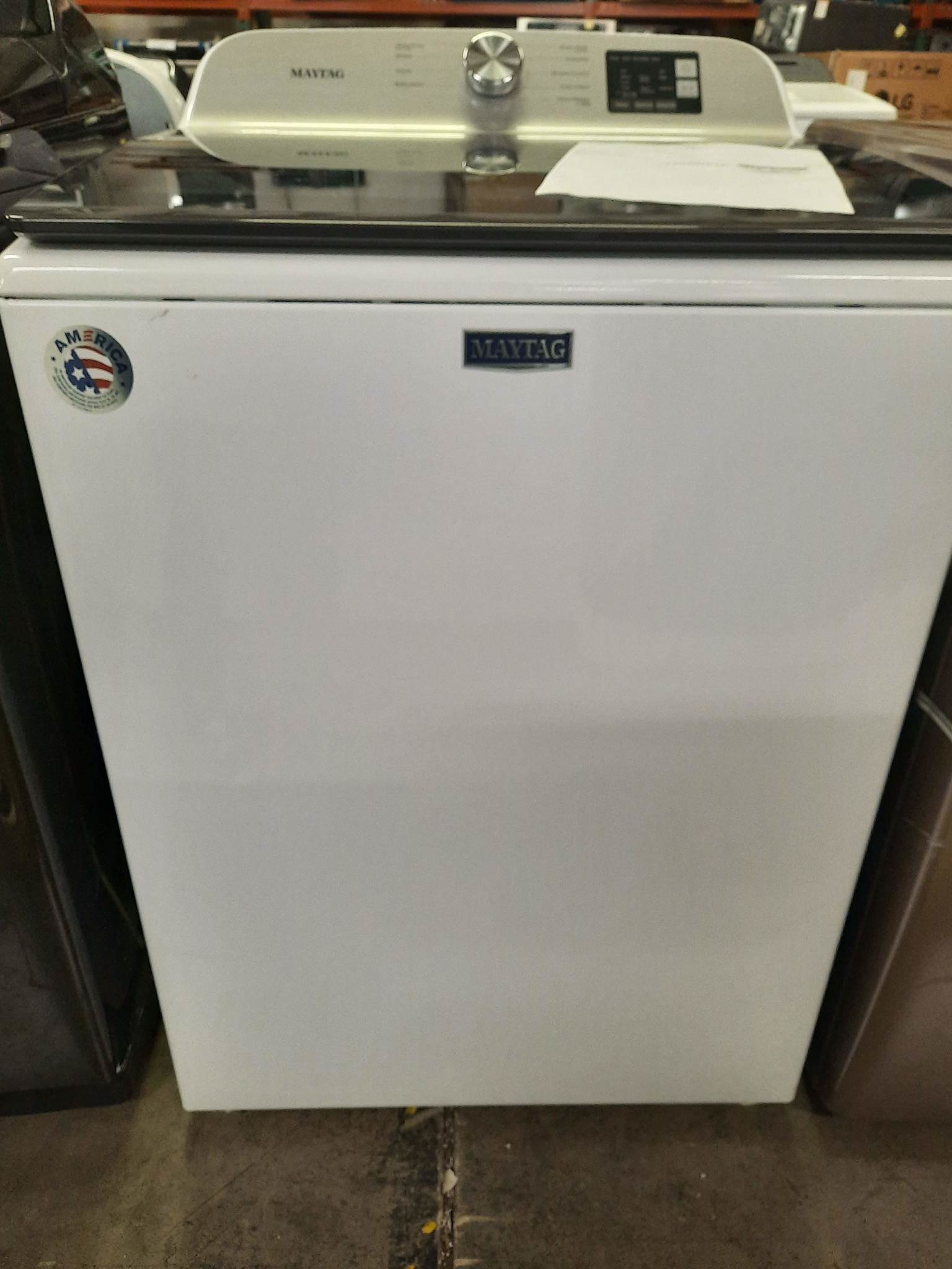 Maytag Maytag MVW6200KW  *REFURBISHED*  28 in. 4.8 cu. ft. White Top Load Washing Machine with Deep Fill
