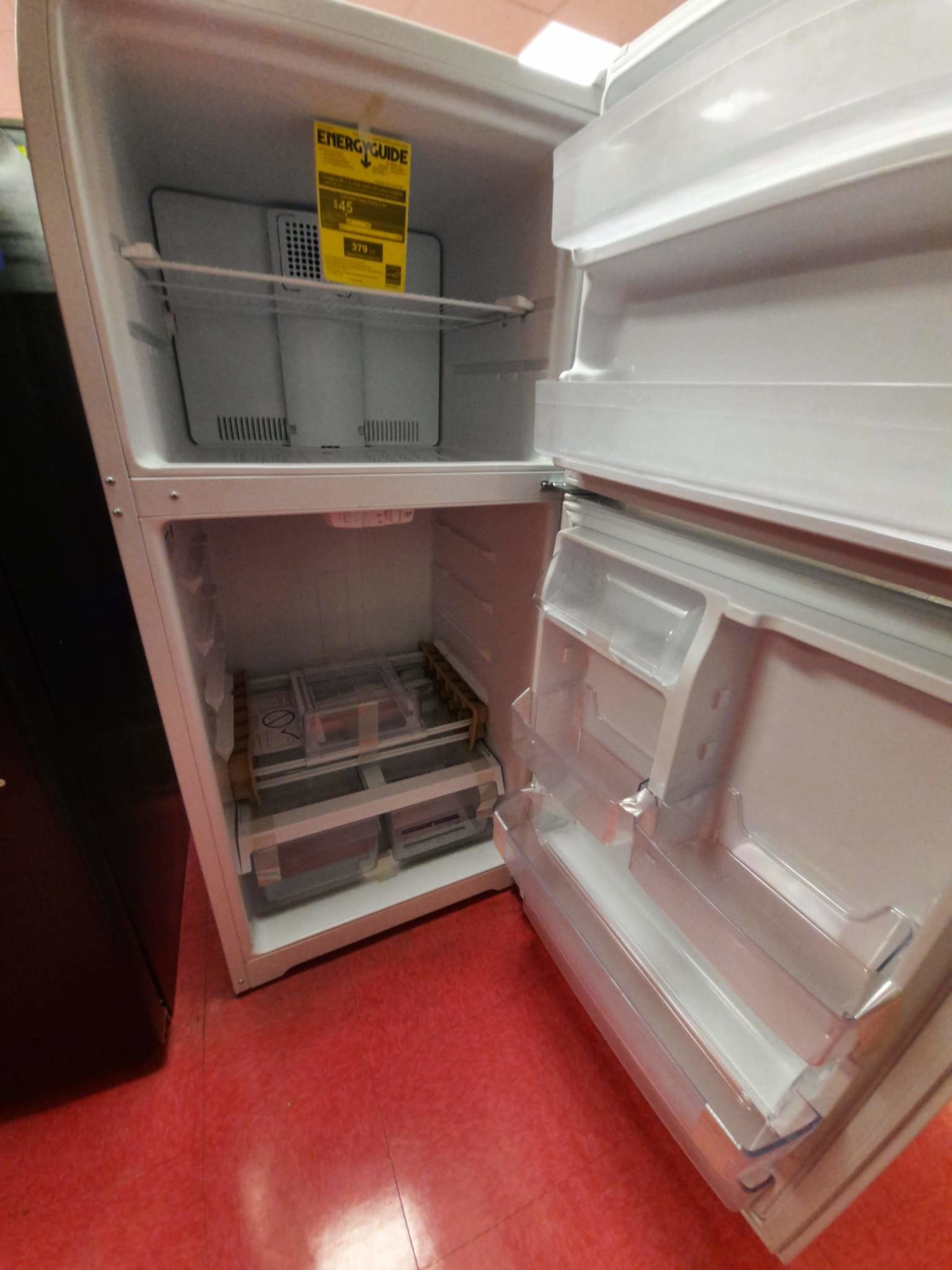 GE *GTE19JTNRWW  19.1 Cu. Ft. Top-Freezer Refrigerator - White