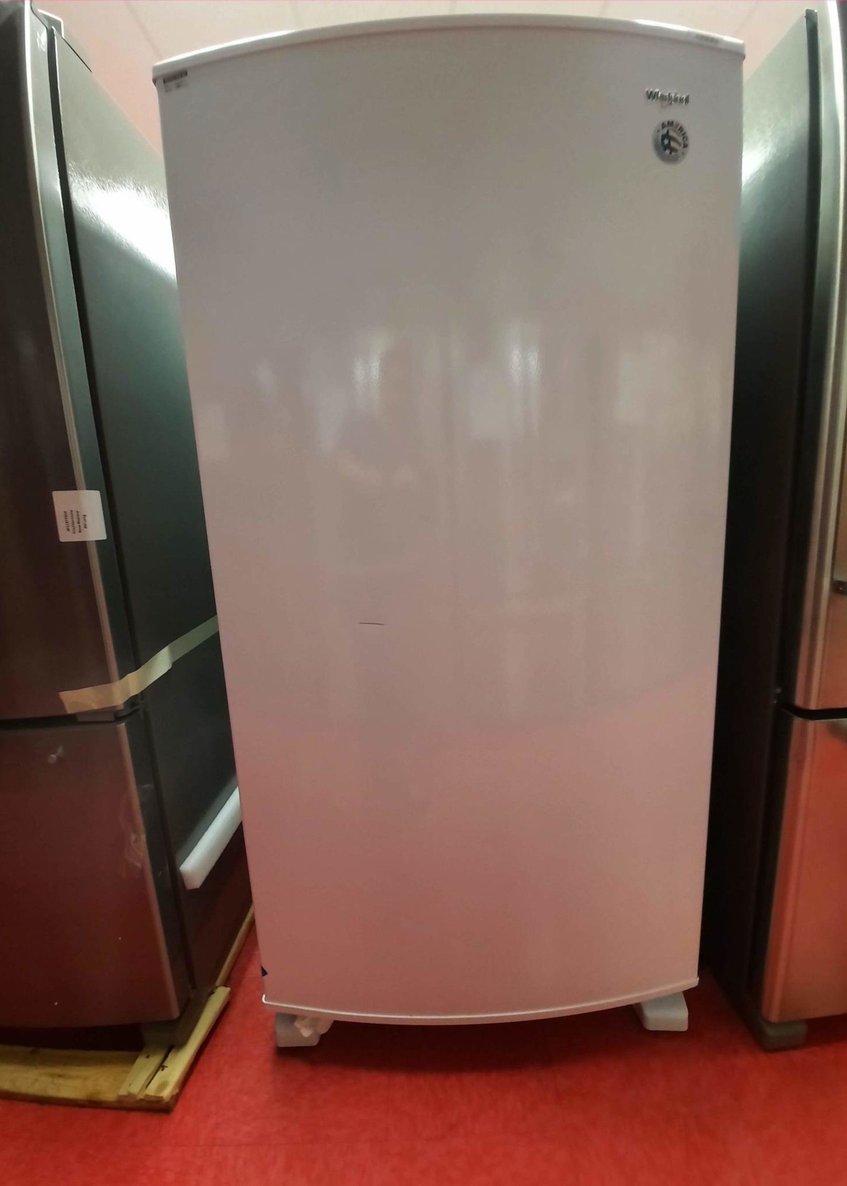 Whirlpool *Whirlpool WZF34X20DW 19.65cu ft FrostFree Upright Freezer