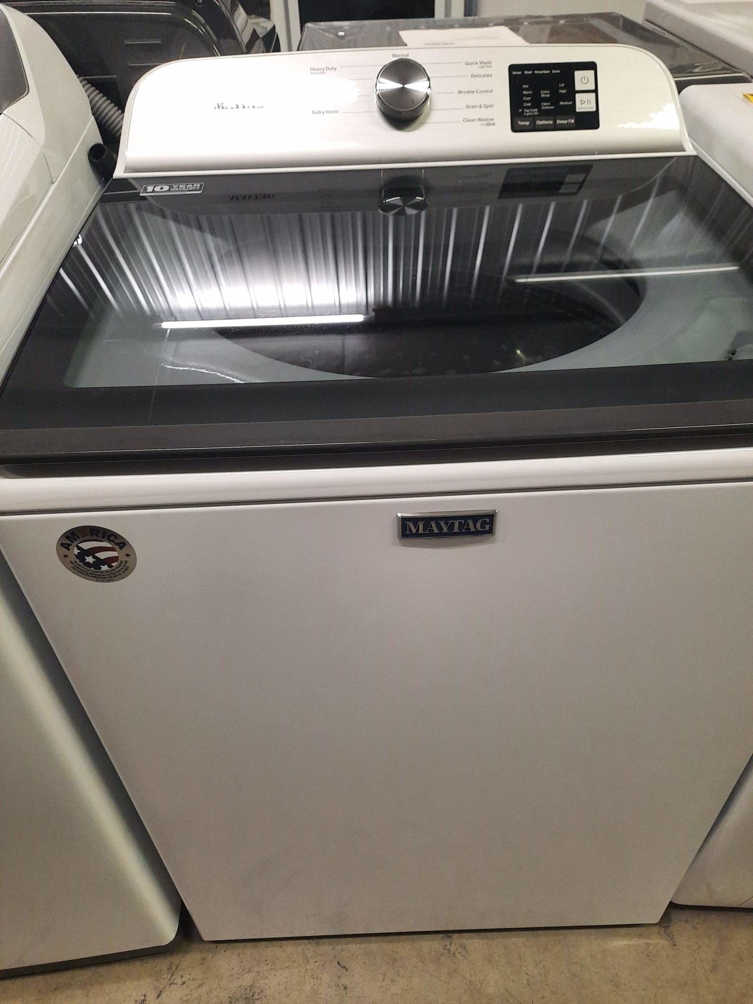 Maytag Maytag MVW6200KW   28 in. 4.8 cu. ft. White Top Load Washing Machine with Deep Fill