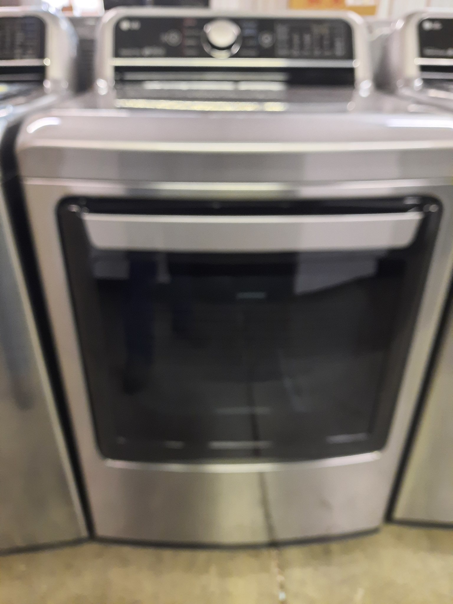 LG DLE7300VE    7.3 cu. ft. Ultra Large Graphite Steel Smart Electric Vented Dryer with EasyLoad Door & Sensor Dry, ENERGY STAR