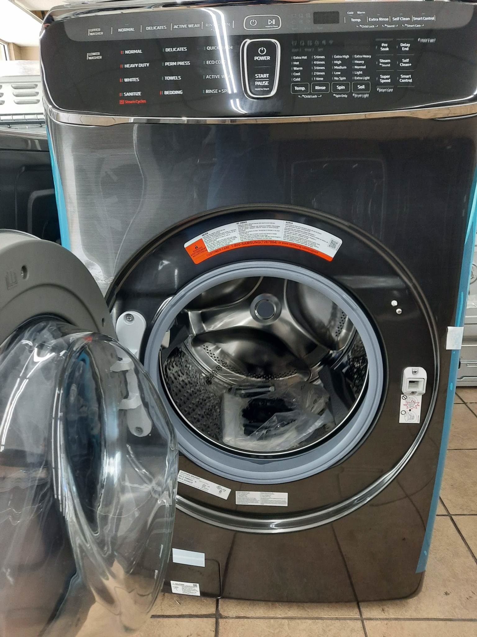 Samsung Samsung WV60M9900AV /A5   6.0 Cu. Ft. High Efficiency Smart Front Load Washer with Steam and FlexWash™ - Black stainless steel