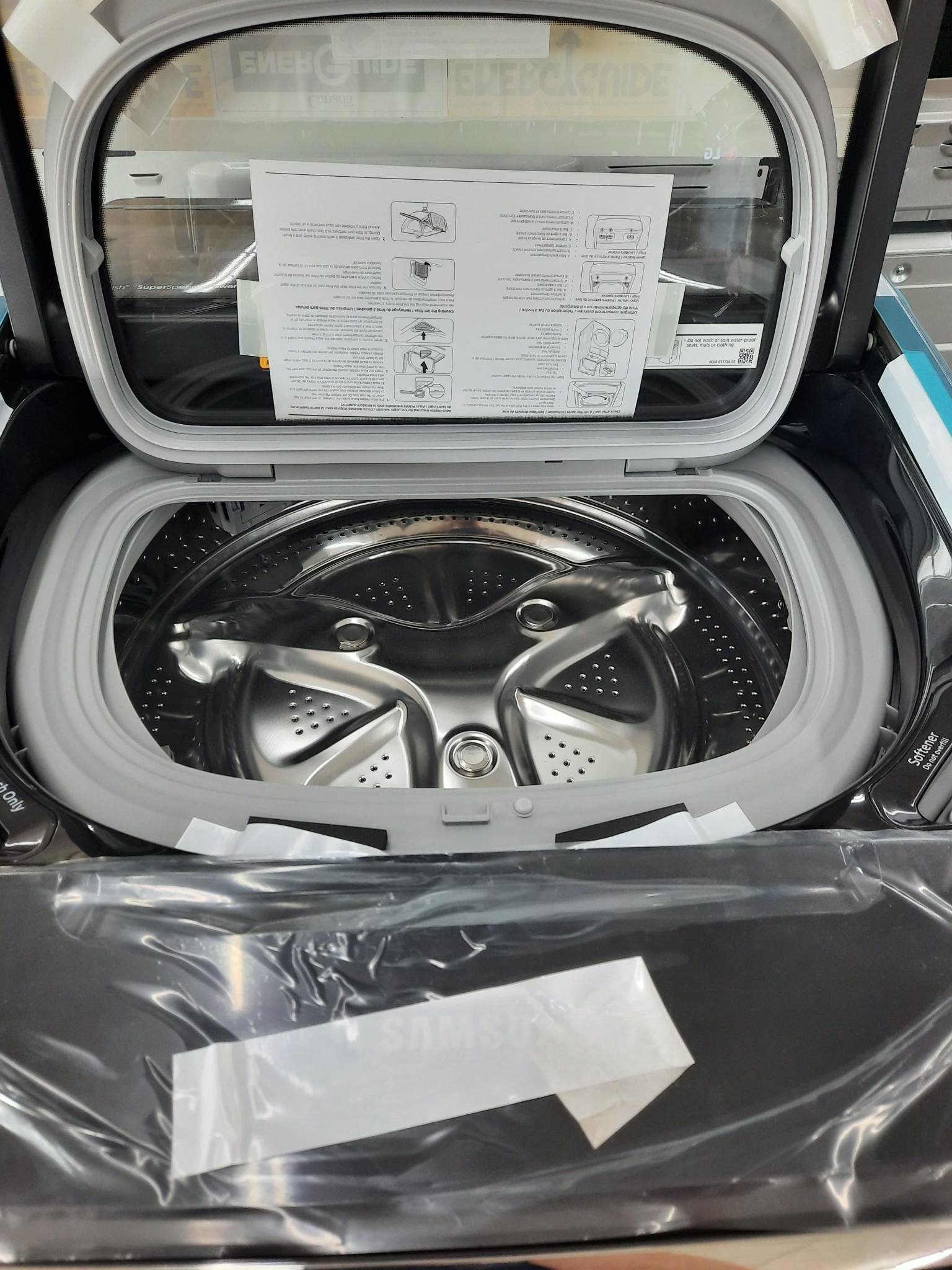 Samsung Samsung WV60M9900AV /A5   6.0 Cu. Ft. High Efficiency Smart Front Load Washer with Steam and FlexWash™ - Black stainless steel