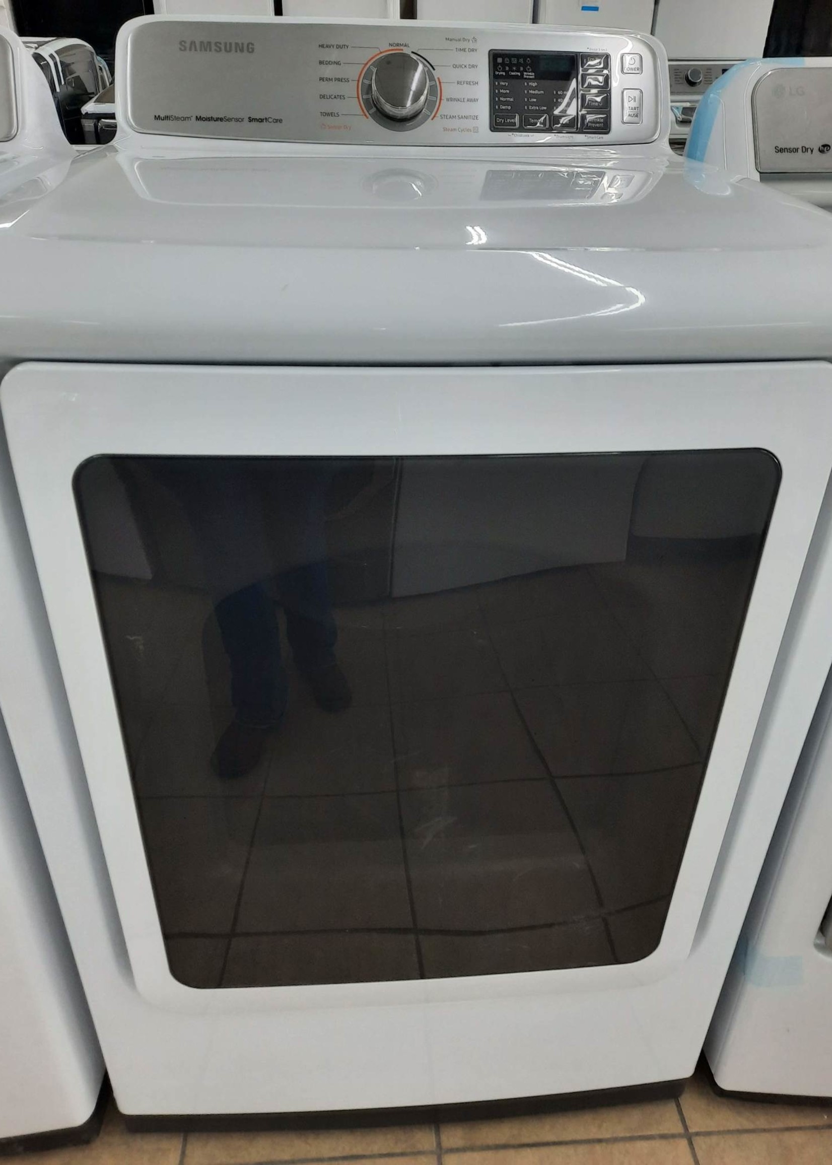 Samsung *Samsung DVE50M7450W  7.4-cu ft Steam Cycle Electric Dryer (White)
